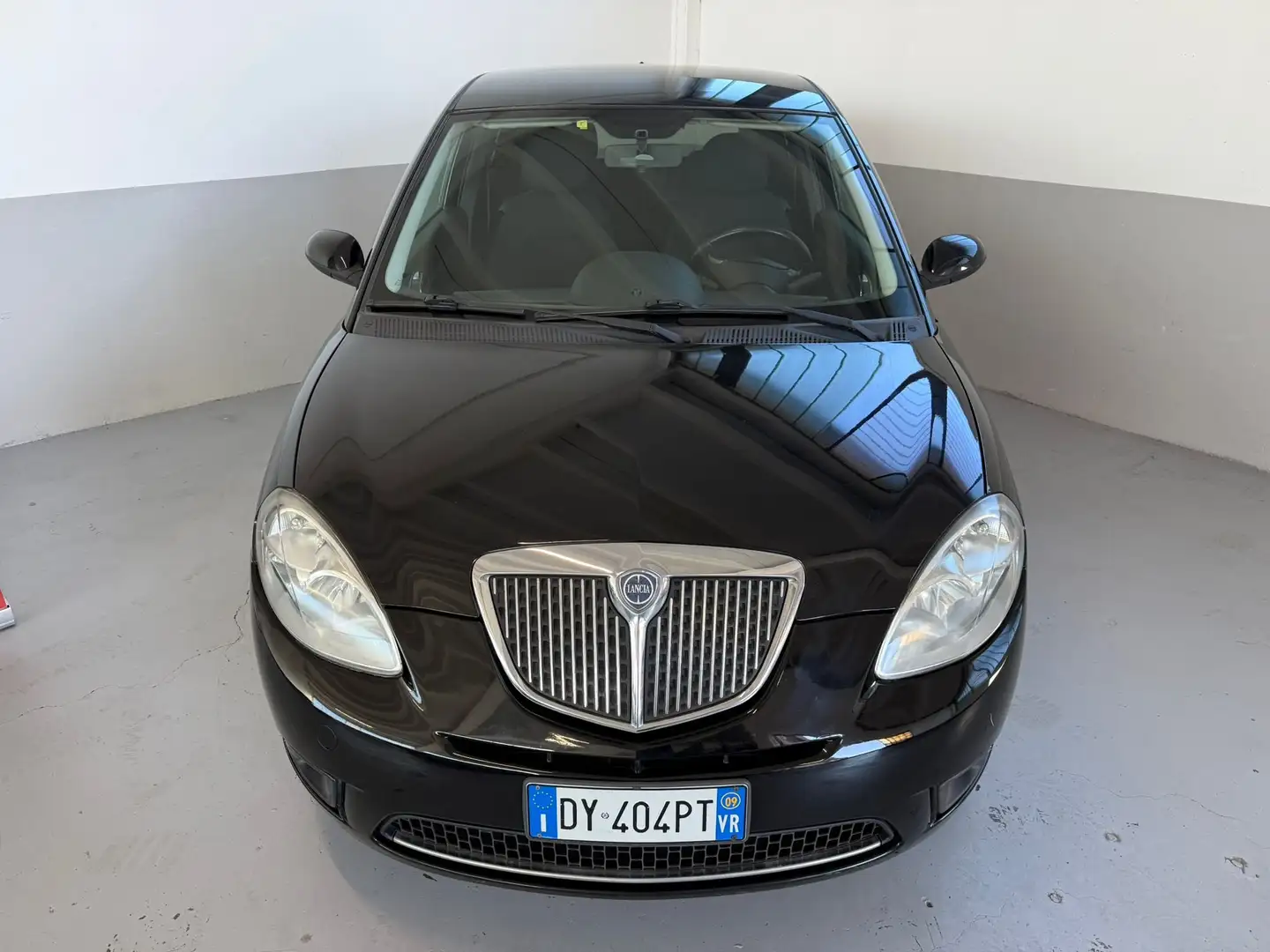 Lancia Ypsilon GPL, SENSORI DI PARCHEGGIO, UNICO PROPRIETARIO Schwarz - 2