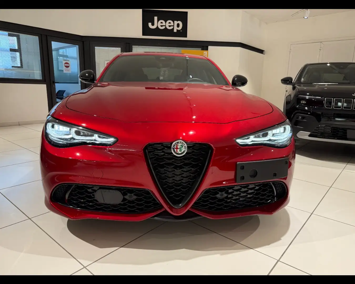 Alfa Romeo Giulia 2.2 Turbo Veloce Rood - 2