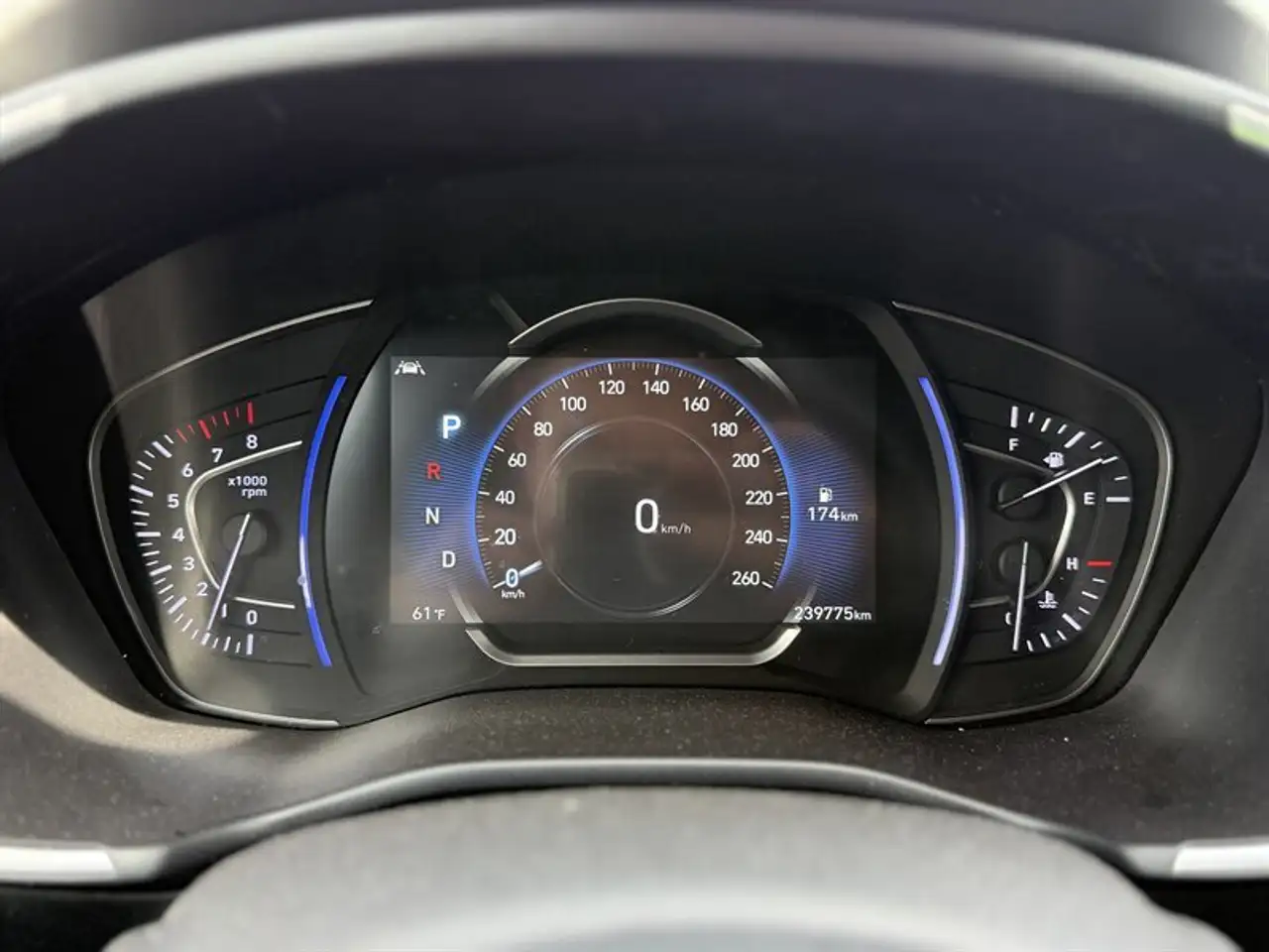 Hyundai SANTA FE снимка Hyundai SANTA FE