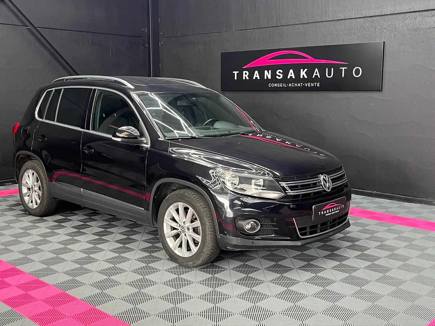 Volkswagen Tiguan 2.0 CR TDi*Toit-Pano*Toit-Ouvrant*Gps*Cuir*Euro5* Noir - 1