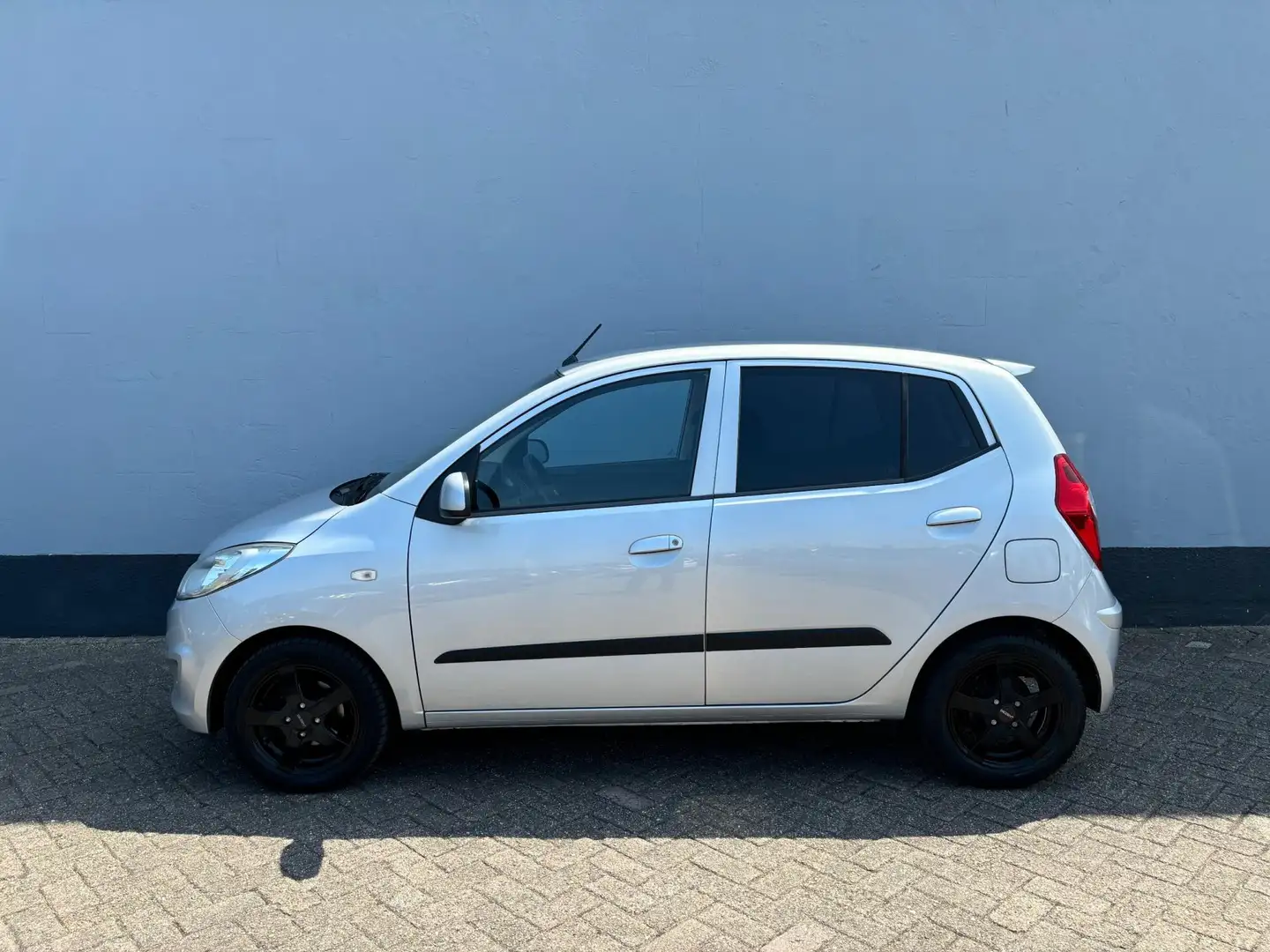 Hyundai i10 1.2 Plus - Airco - LMV Grijs - 2
