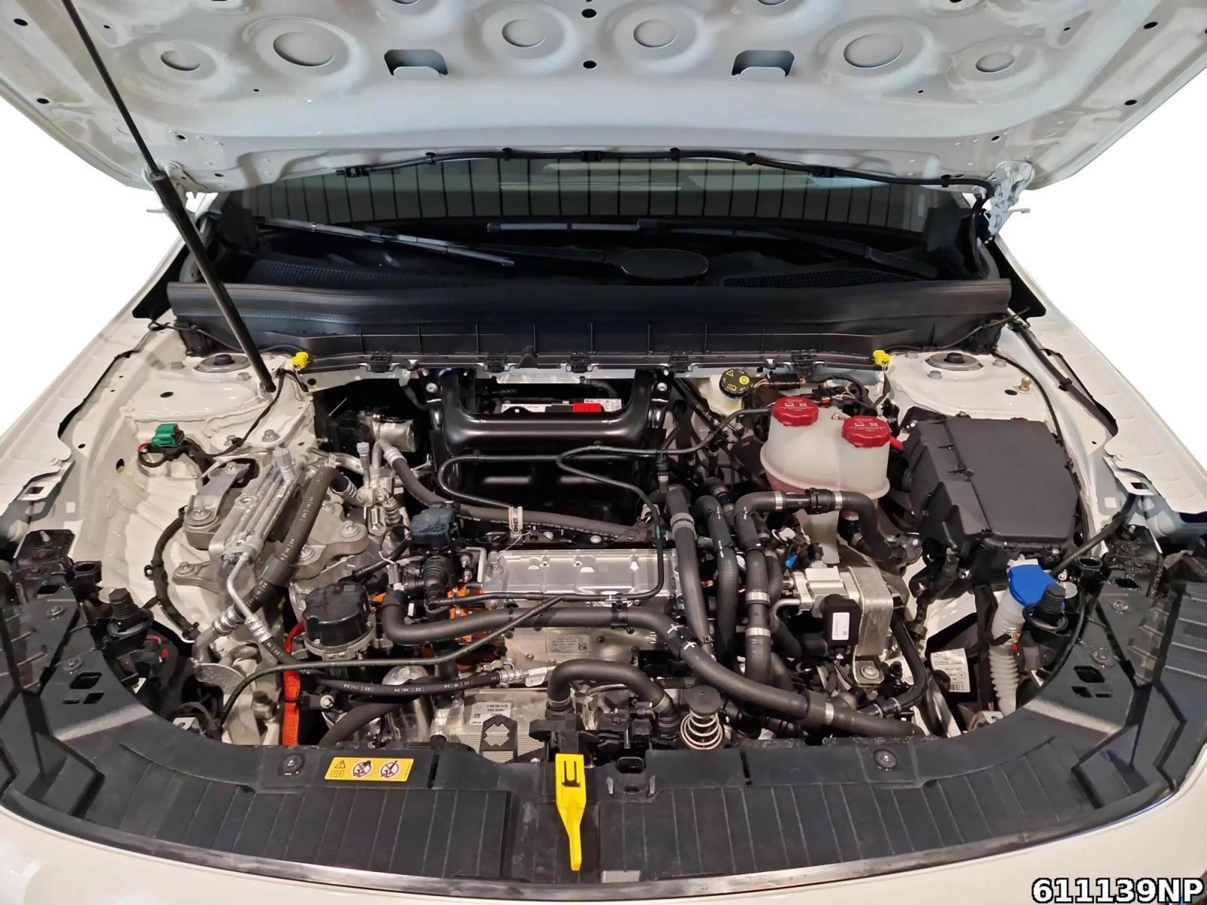 Mercedes-Benz EQB 350 4M AMG AHK Distronic360° Memory Panorama — photo 7