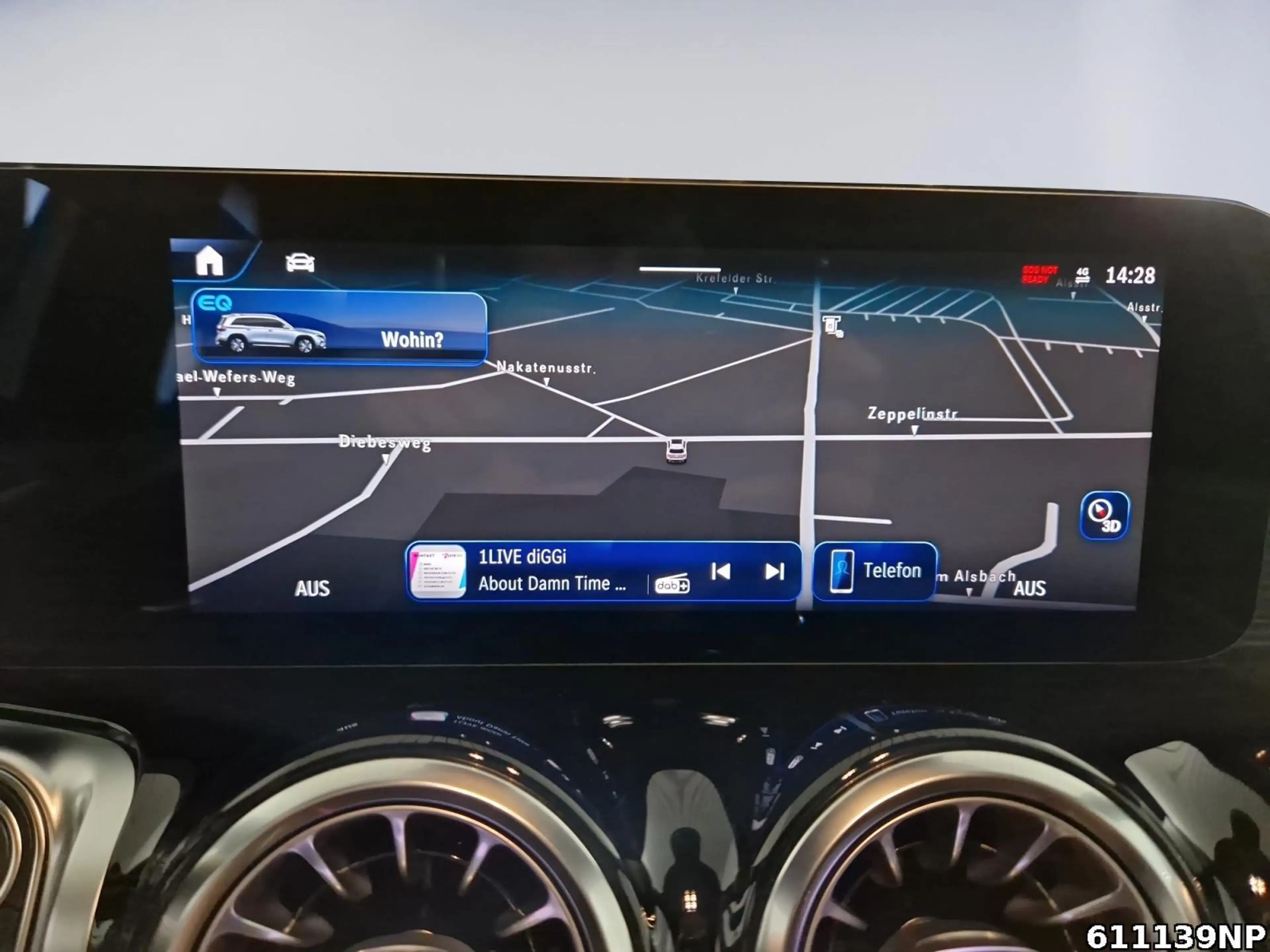 Mercedes-Benz EQB 350 4M AMG AHK Distronic360° Memory Panorama — photo 12