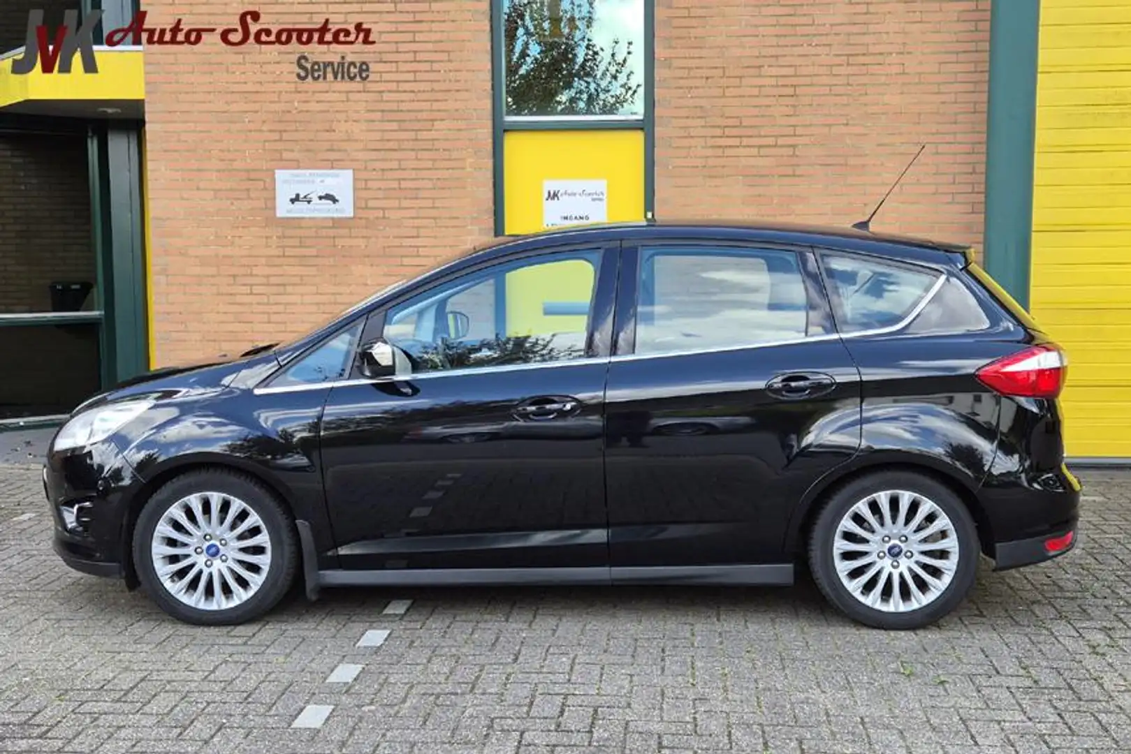 Ford C-Max 1.0 Lease Titanium Airco! Trekhaak! Cruise Control Zwart - 2