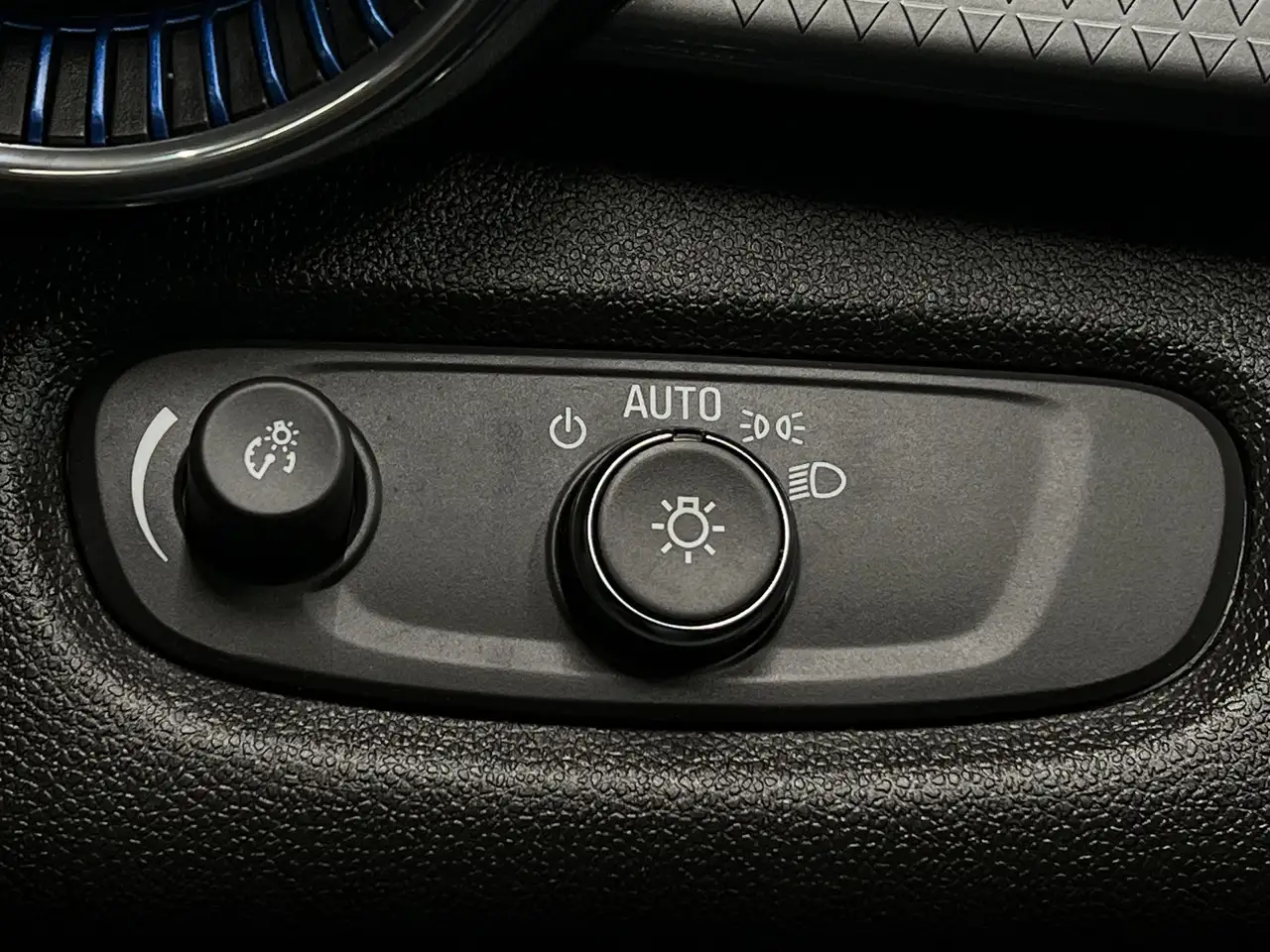 Chevrolet Trax снимка Chevrolet Trax
