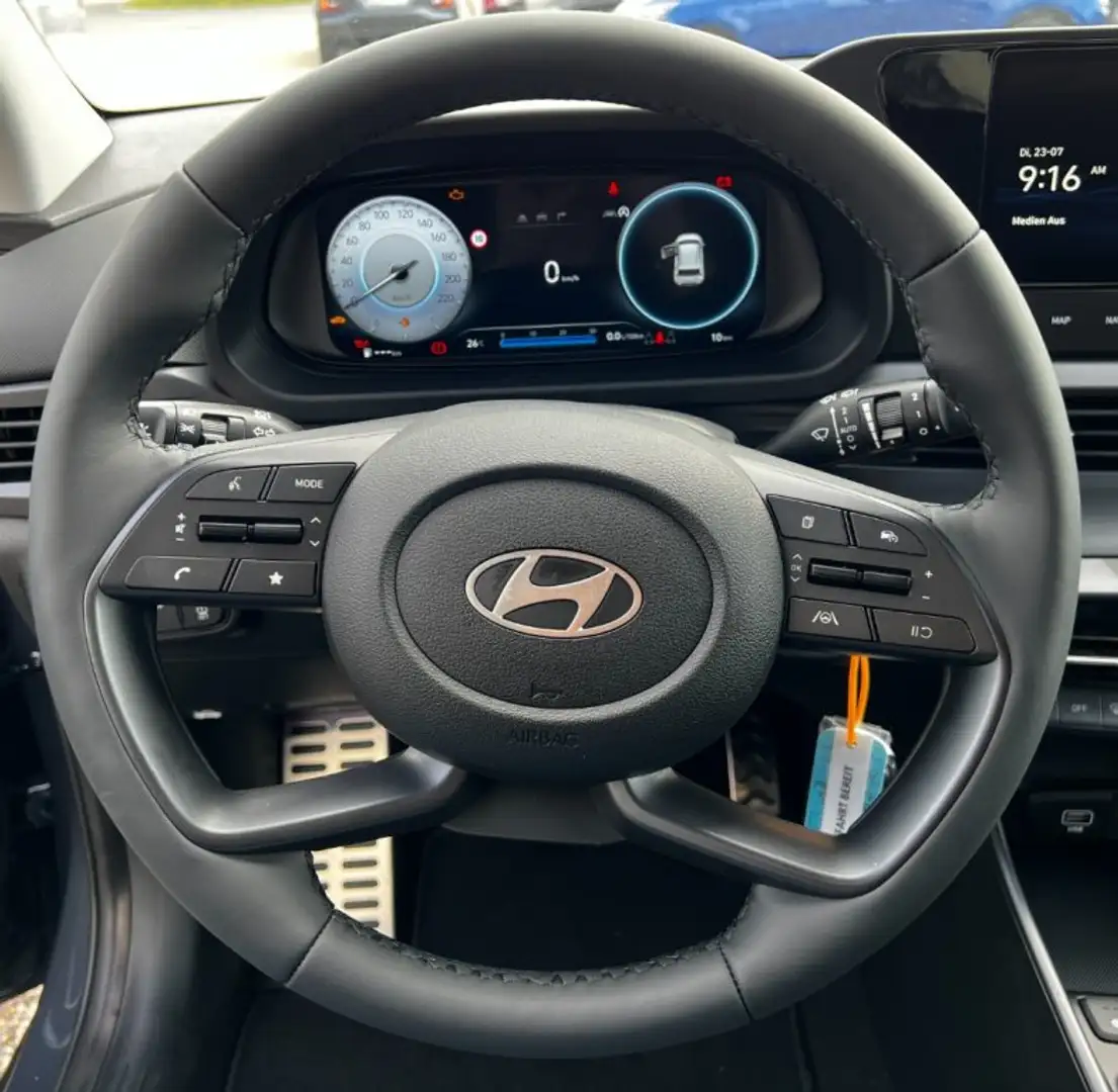 Hyundai BAYON GO Plus 1.2 MPI y5bu1 Grau - 2