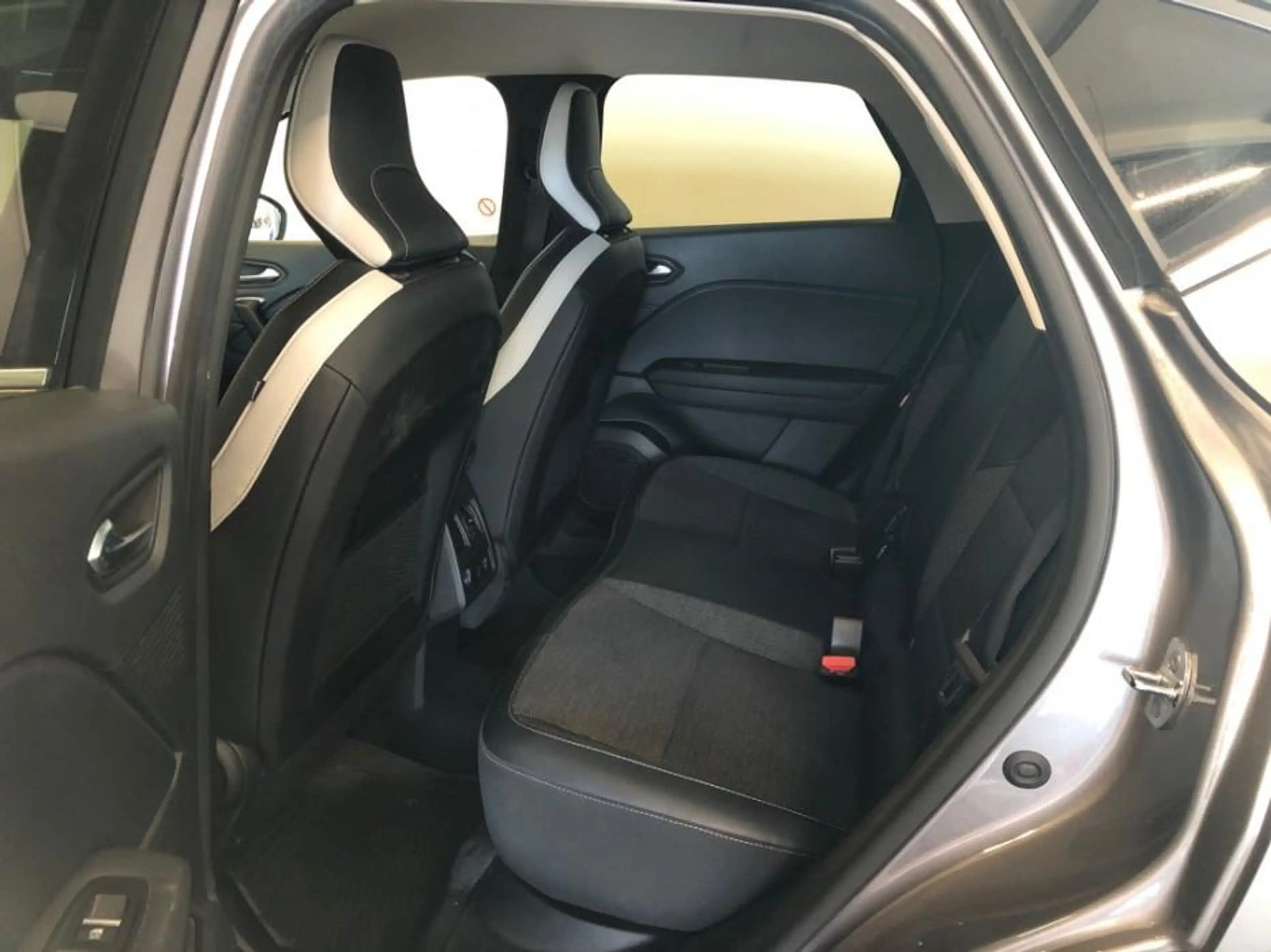 Renault Captur TCe 140 EDC Intens | automaat | navigatie | achter — photo 7