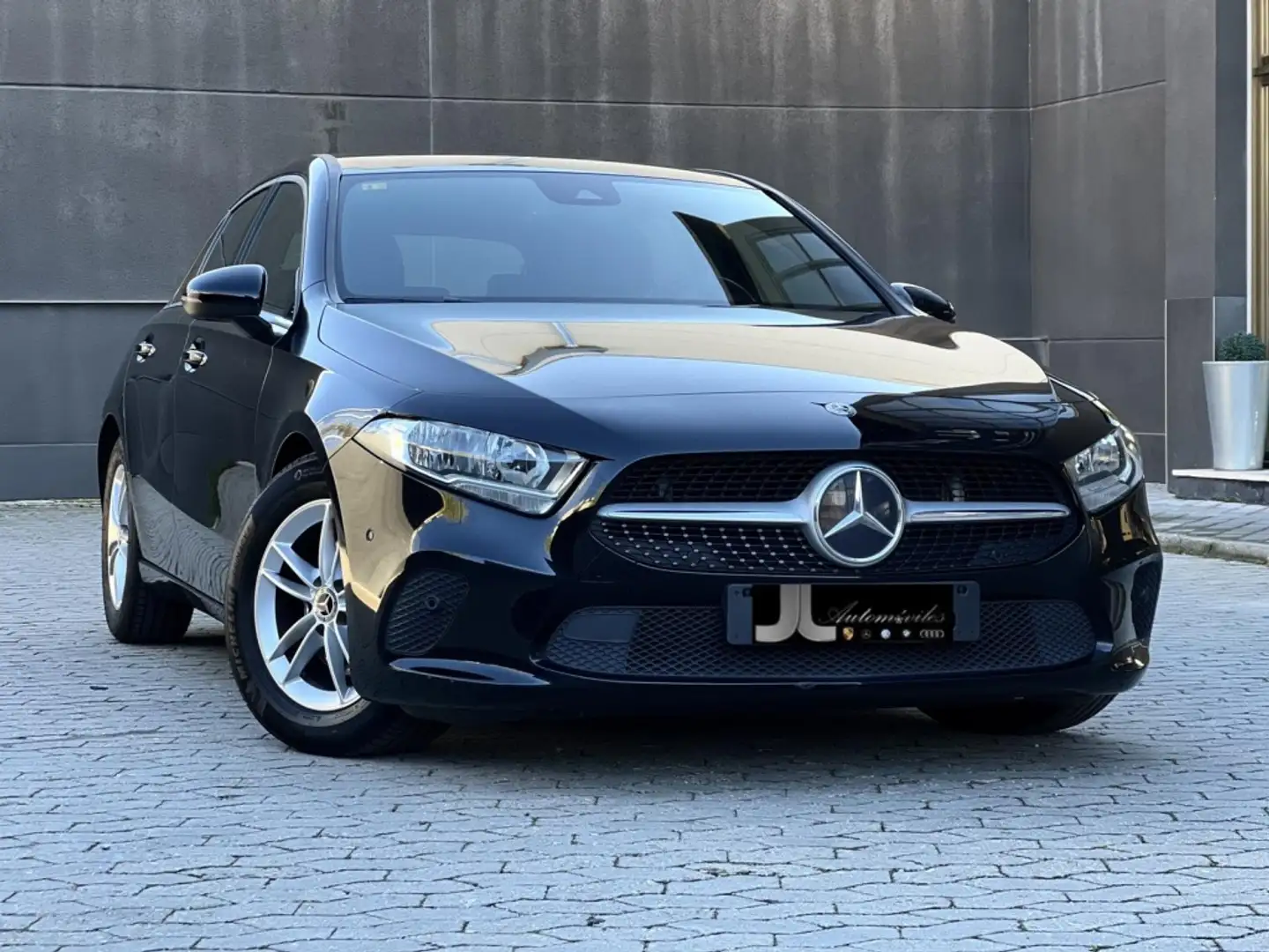 Mercedes-Benz A 180 180d 7G-DCT Negro - 1