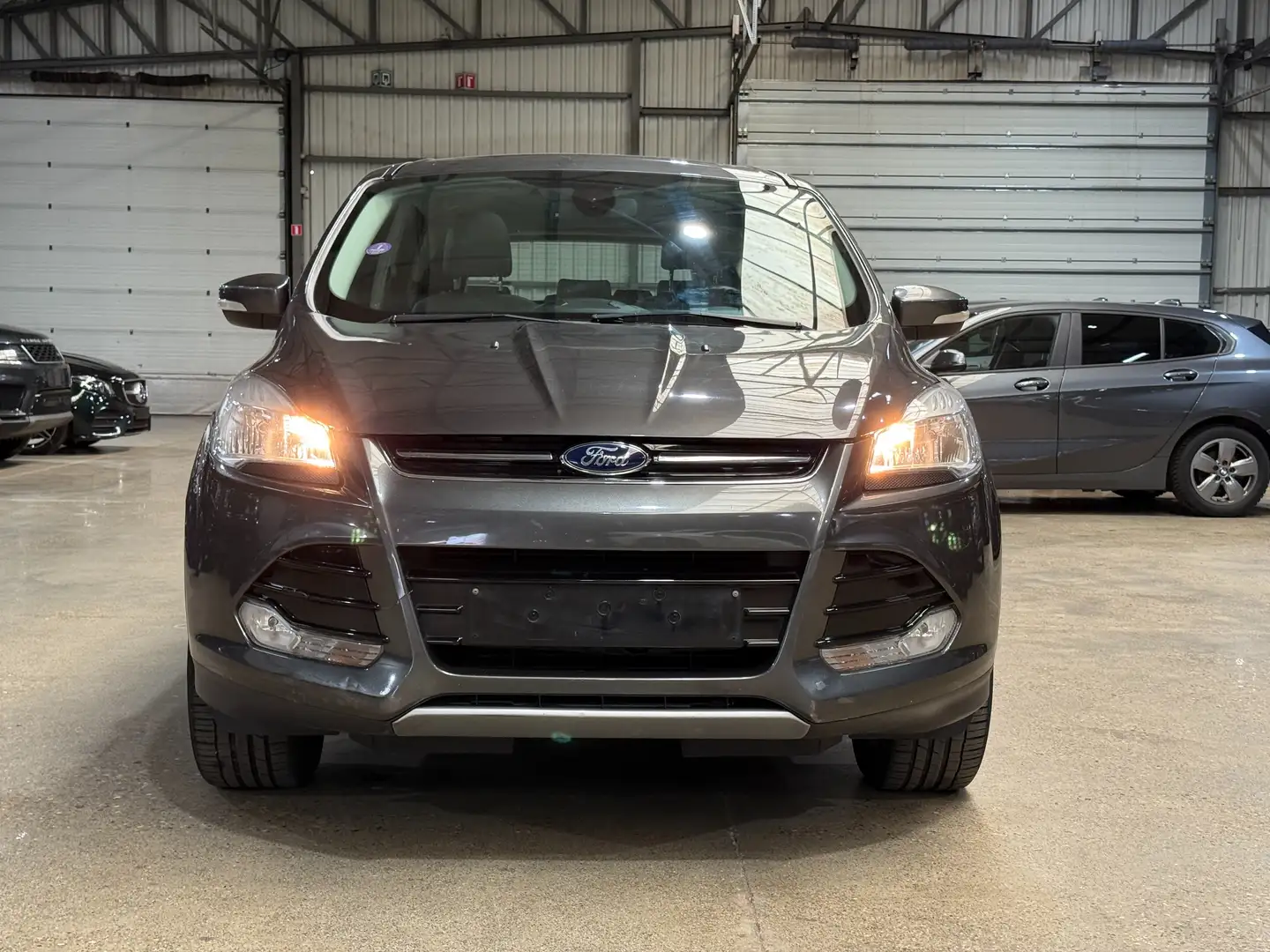 Ford Kuga Kuga 1.5 EcoBoost 4x4 Aut. SYNC Gris - 2