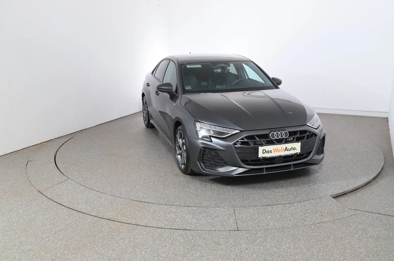 Audi A3 Limousine 30 TFSI S line Grau - 2