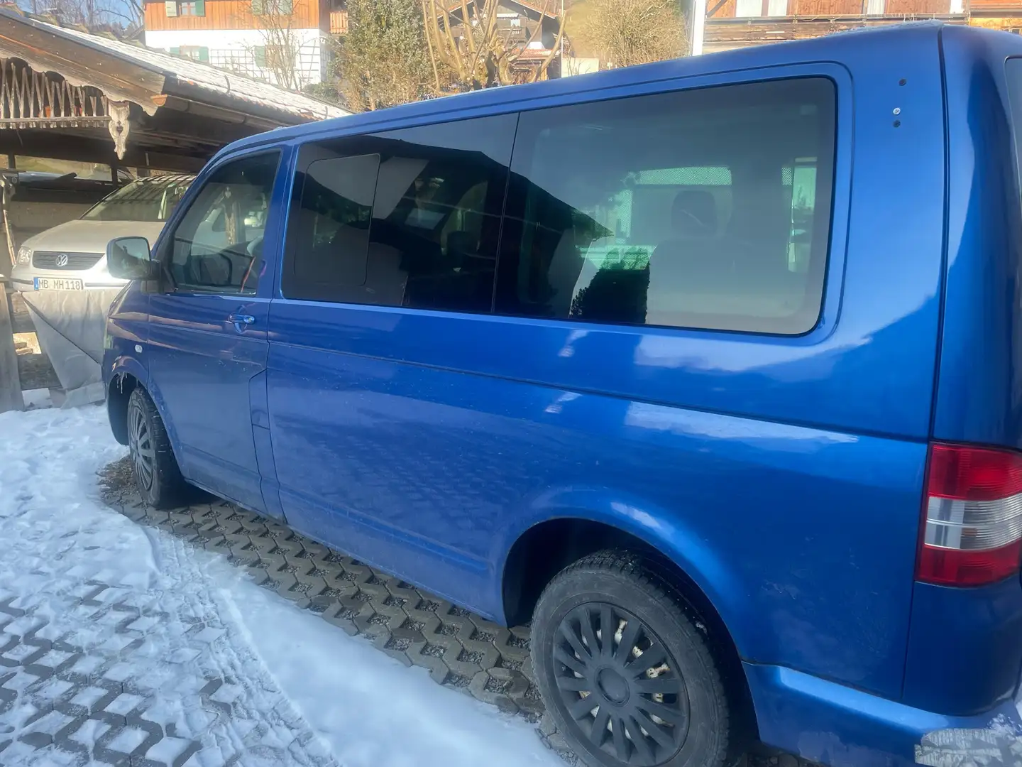 Volkswagen T5 Caravelle 4MOTION Kurz (7-Si.) - 2