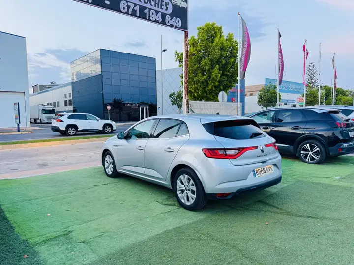 Renault Mégane 2019, foto 4