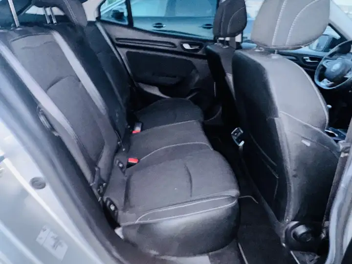 Renault Mégane 2019, foto 12
