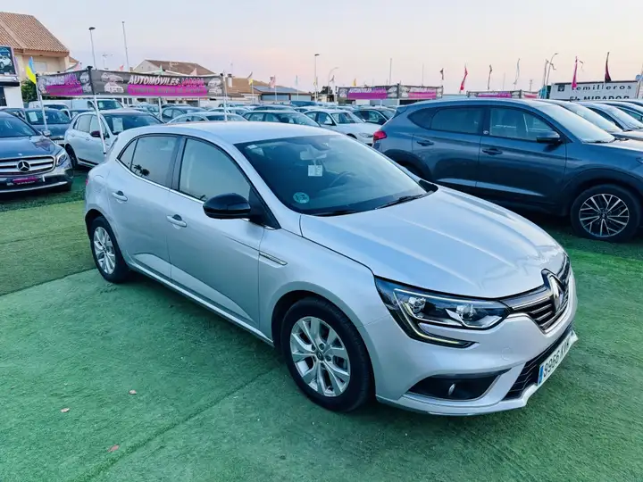 Renault Mégane 2019, foto 9