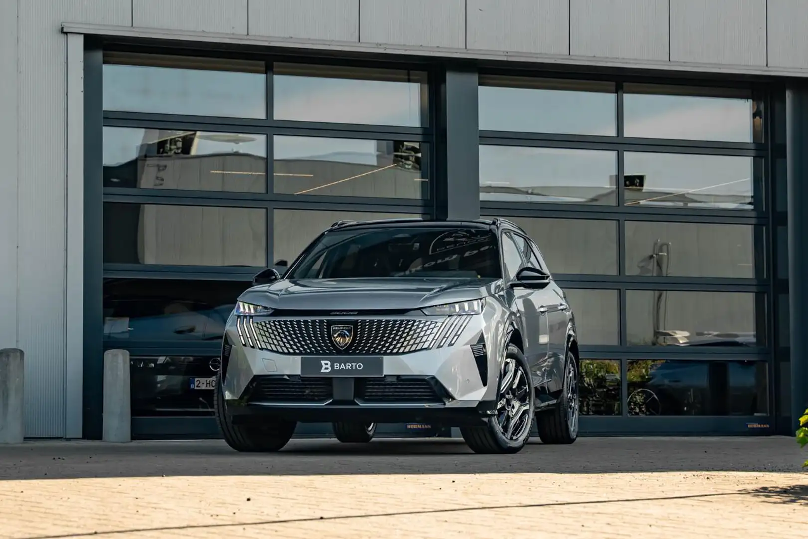 Peugeot 5008 GT | Warmtepomp I Pano | 7-zit | 360° Camera | ... Gri - 1