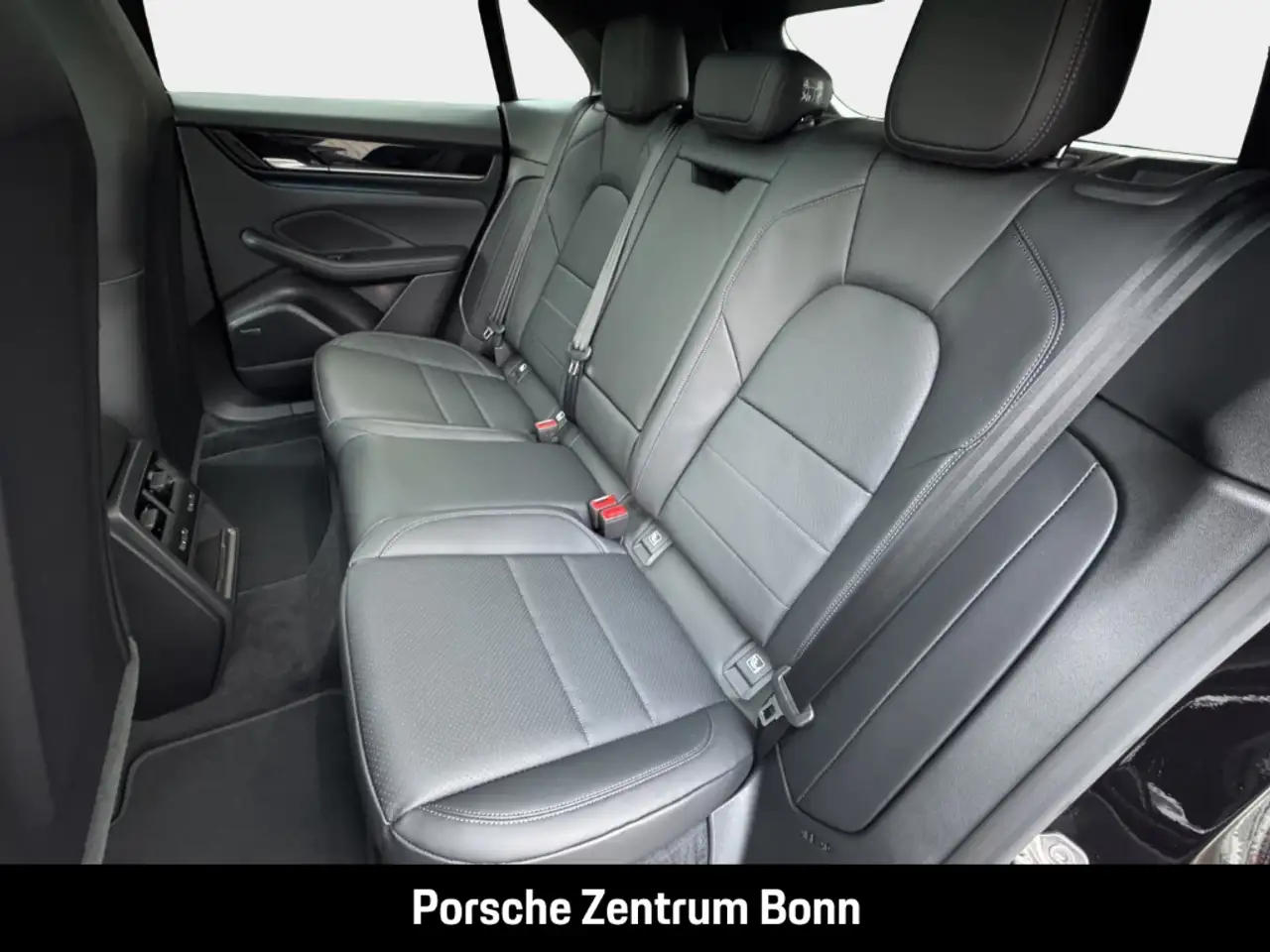 Porsche Macan 4 LED-Matrix Abstandstempomat Luftfederung 13