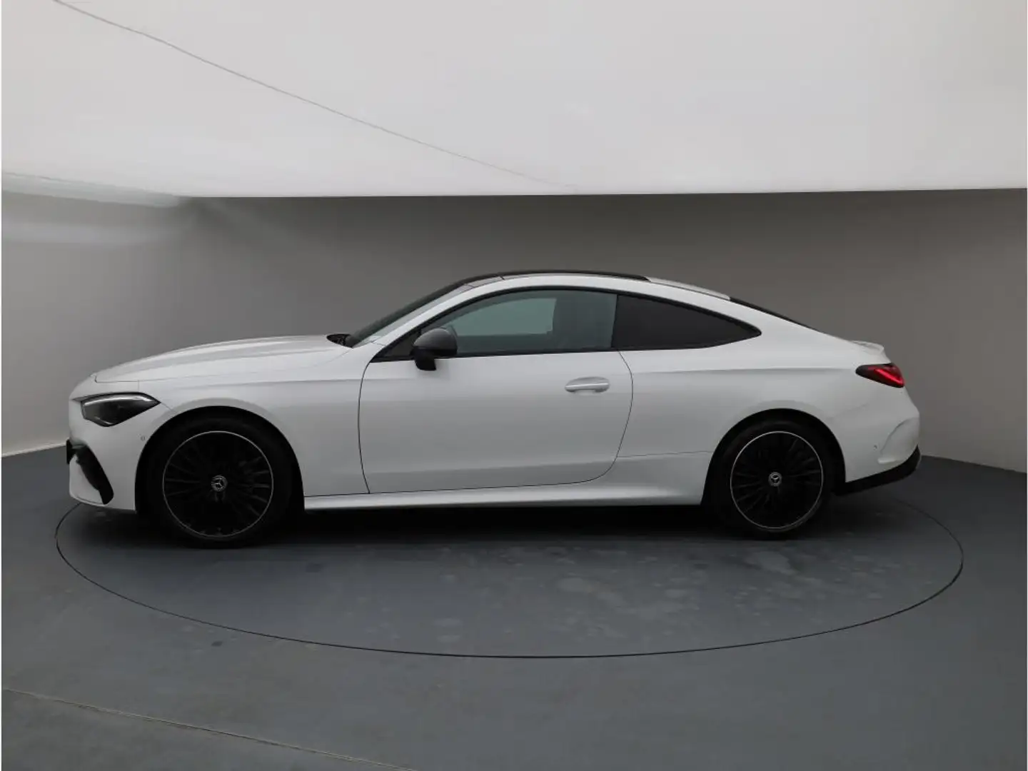 Mercedes-Benz CLE 220 d AMG Night Pano Burm Distronic Memory Weiß - 2