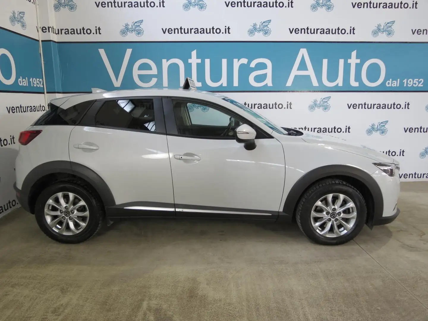 Mazda CX-3 1.5 D 105 CV EXCEED 2WD Gris - 2
