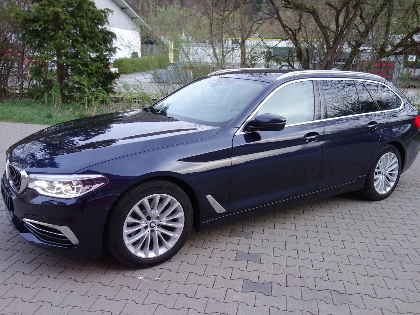 BMW 520 520 d Luxury Line,Navi,AHK,Leder, Blau - 2