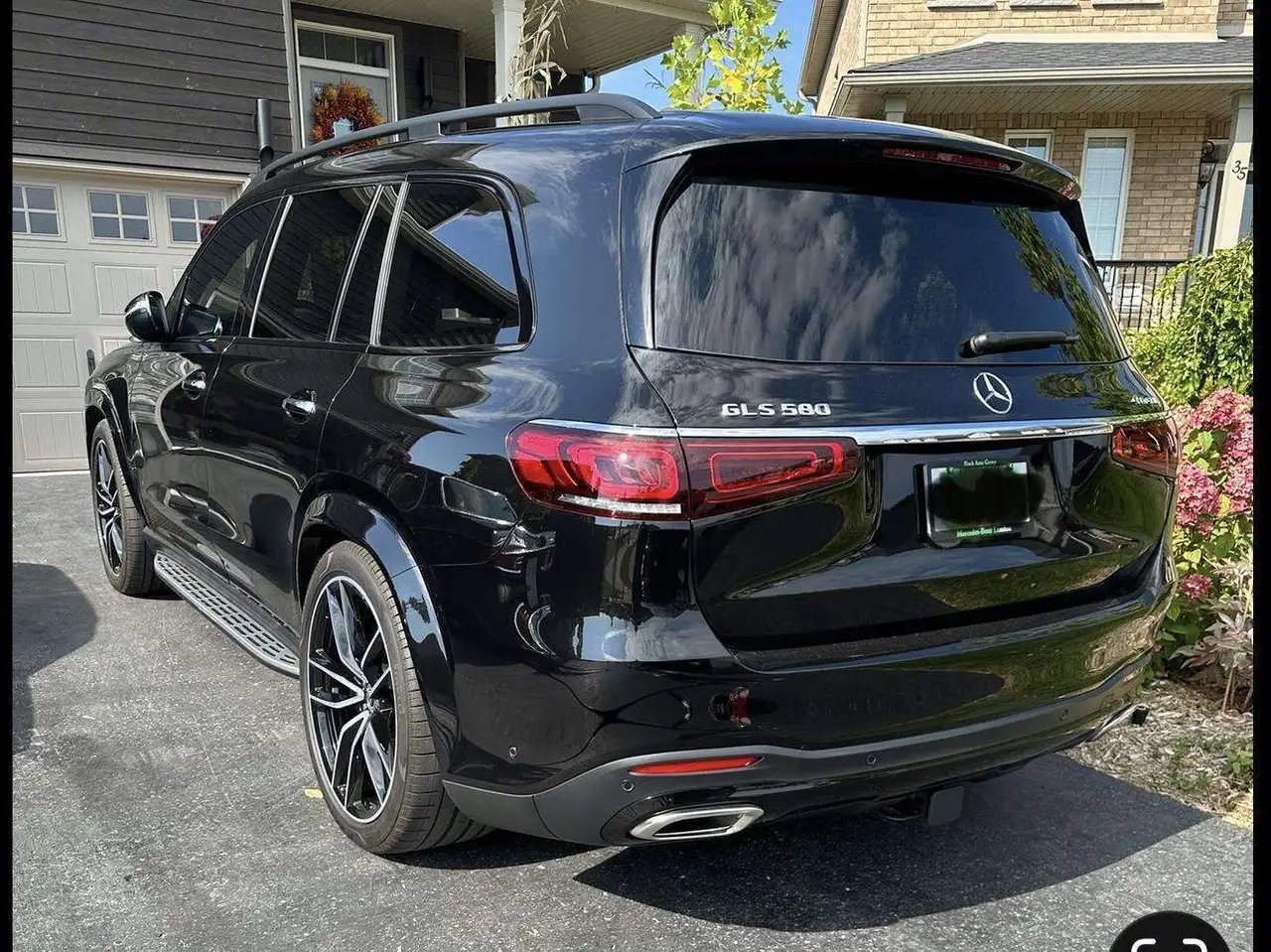Mercedes-Benz GLS снимка Mercedes-Benz GLS