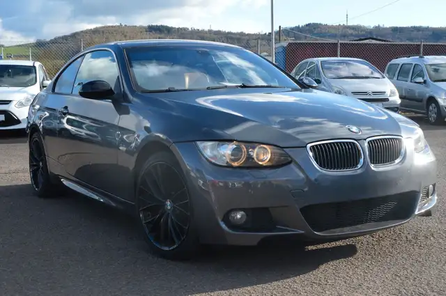 BMW 335 3 Coupe 335i xDrive M - Paket