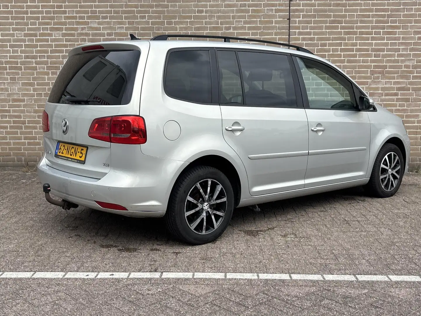 Volkswagen Touran 1.4 TSI Comfortline | Climate | Cruise | Navi | PD Grijs - 2