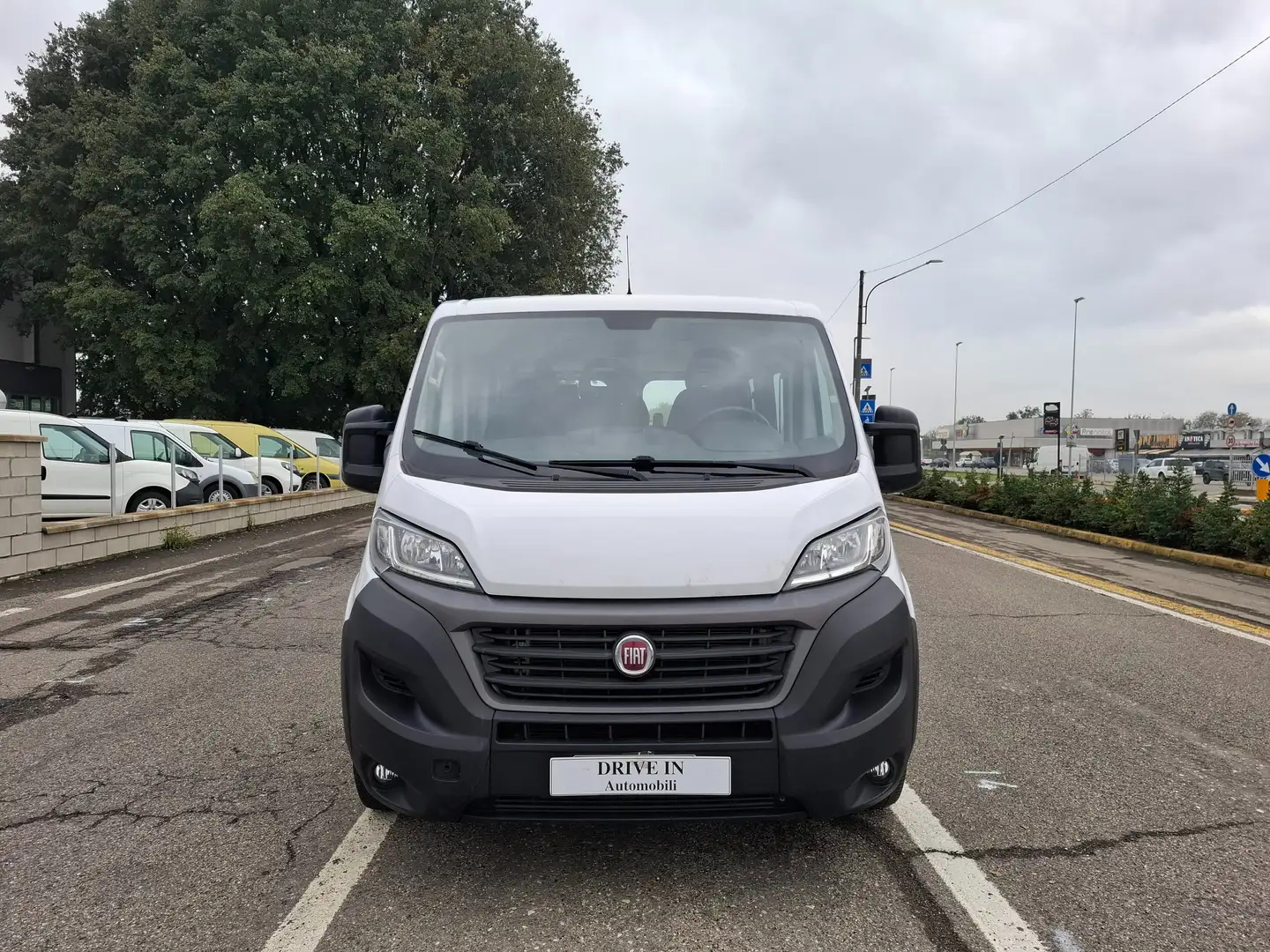 Fiat Ducato 9 POSTI DUCATO 30 CH1 2.3MJT 140CV E6D-temp Bílá - 2