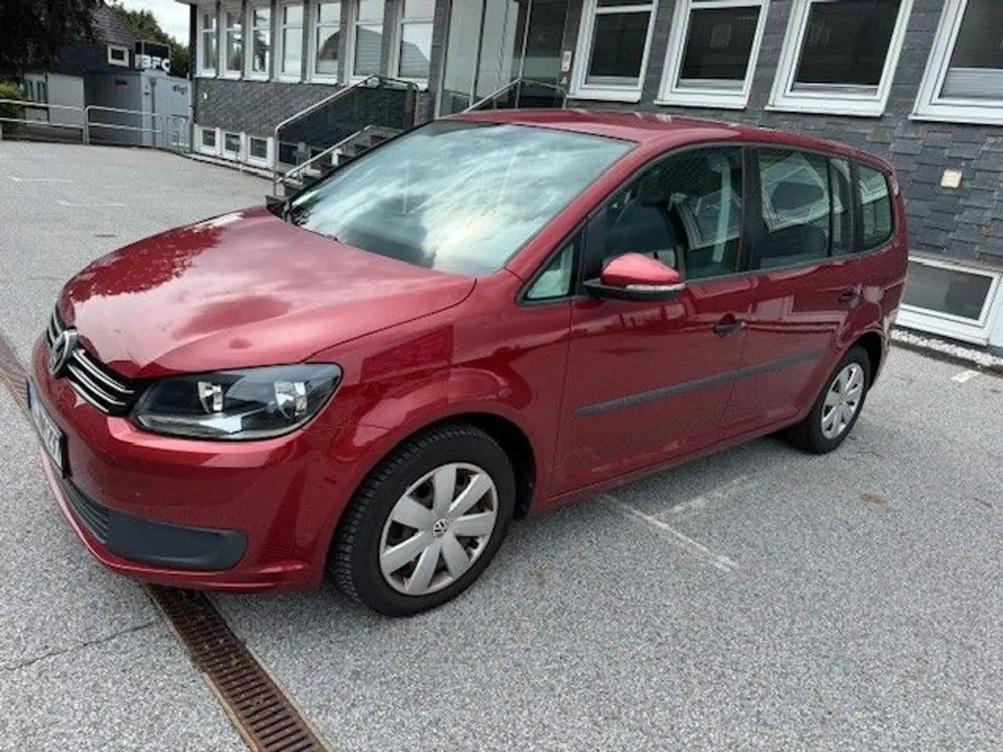 Volkswagen Touran Trendline Rot - 1
