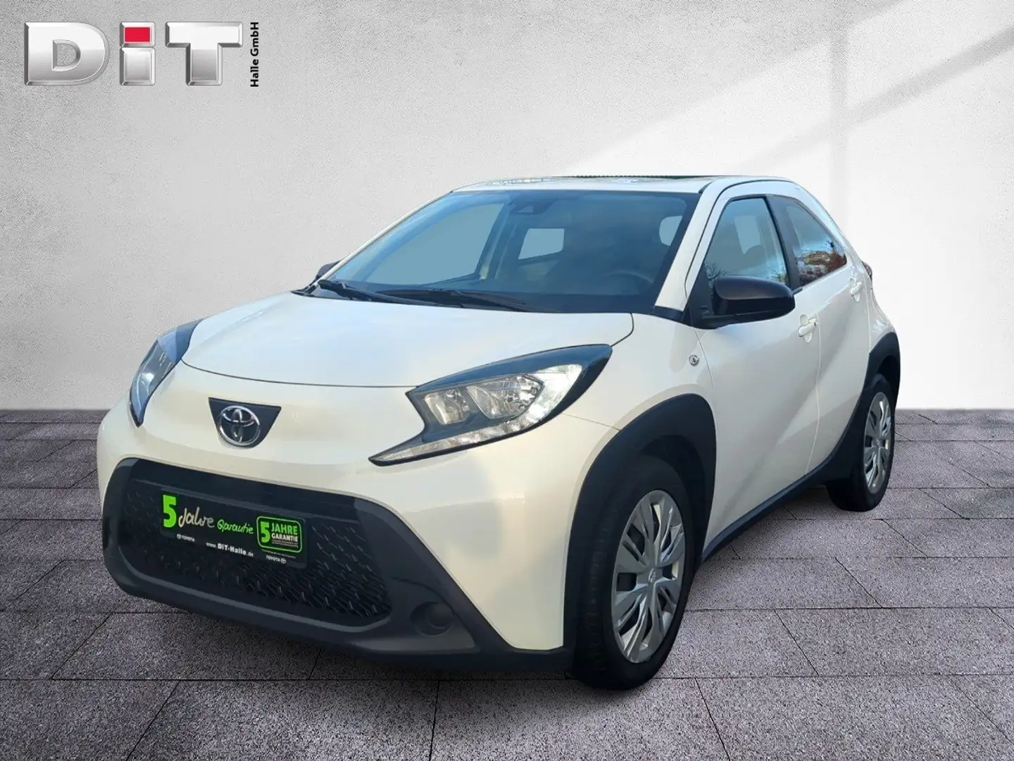 Toyota Aygo 1.0 Play Klima Kamera Sitzhzg Tempomat Weiß - 2