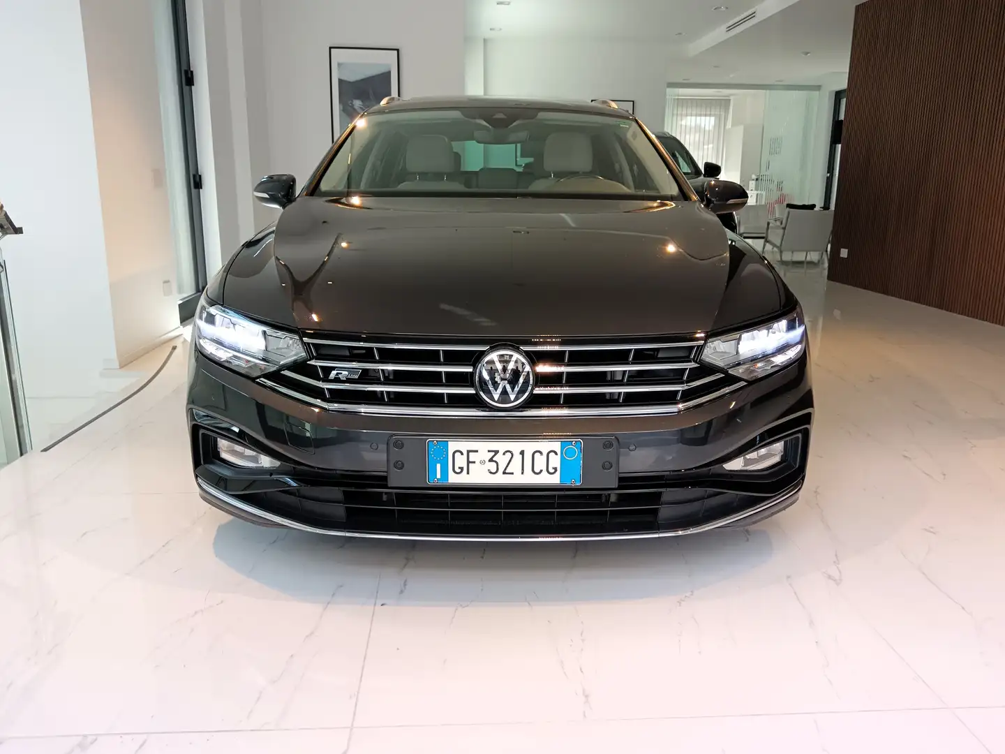 Volkswagen Passat Variant 2.0 tdi Executive 150cv Dsg / Tetto/ Pelle / Gris - 2