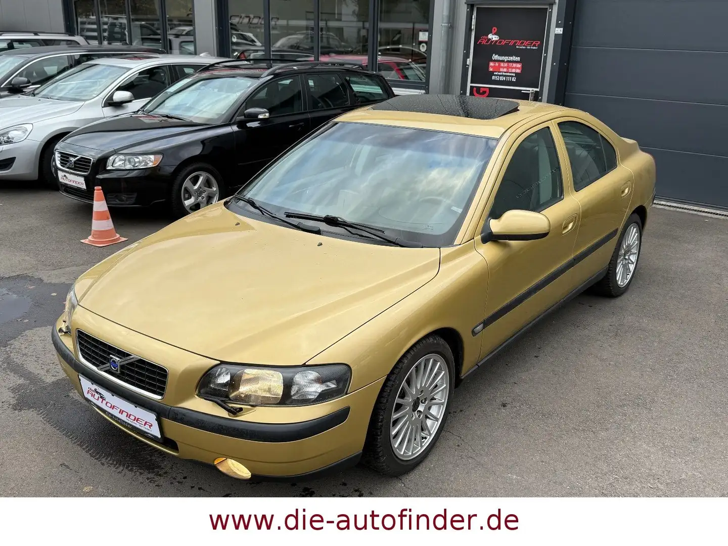 Volvo S60 2.3 T5 Navi,Leder,GSD,PDC,2.Hand,17"Alu Gold - 2