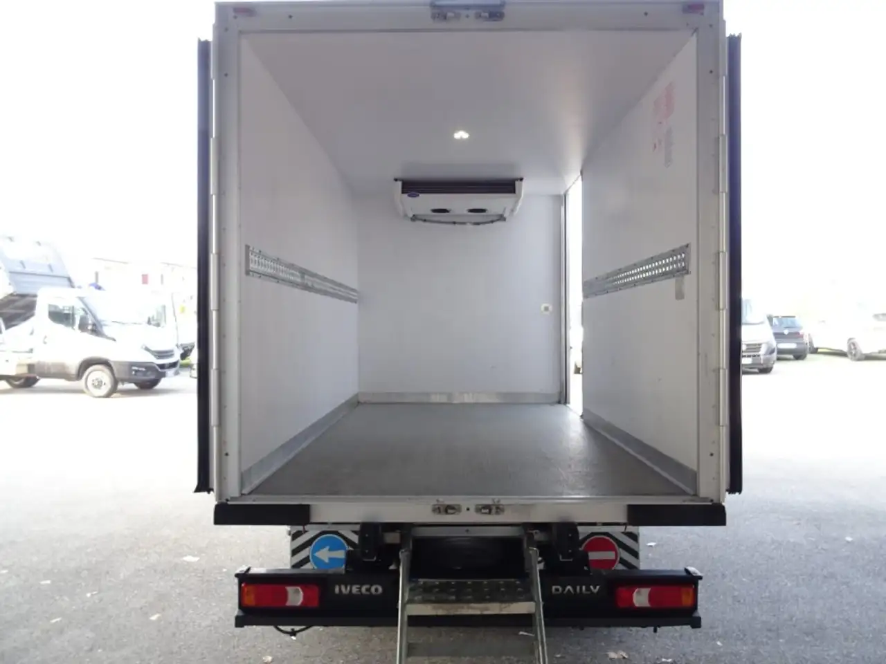 Iveco Daily 2023 — фото 14