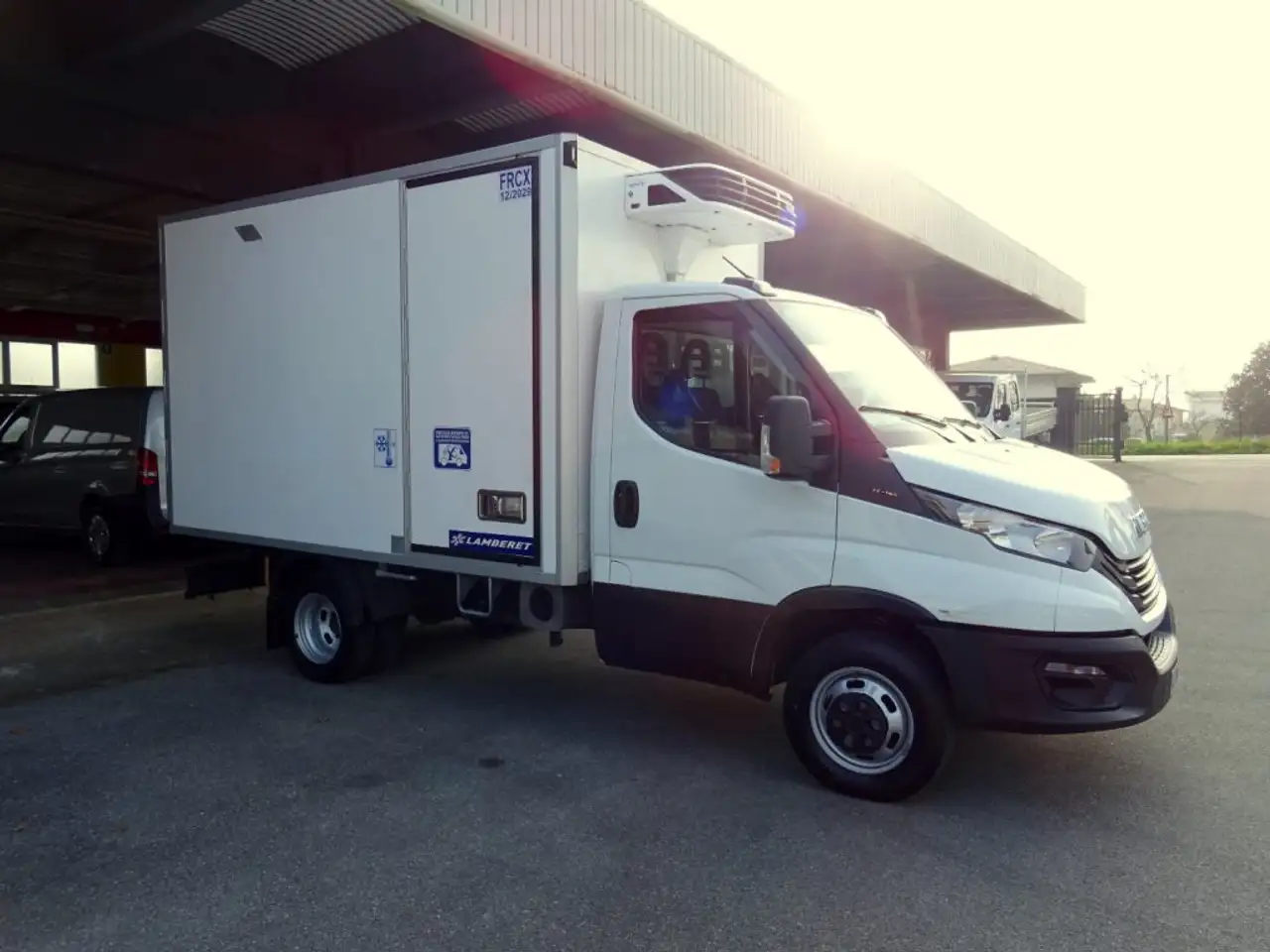 Iveco Daily 2023 — фото 10