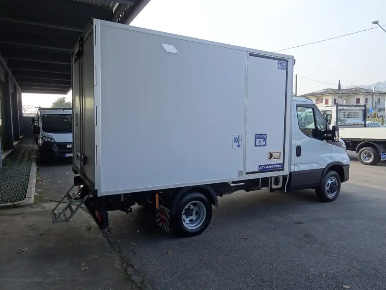 Iveco Daily 2023 — фото 11