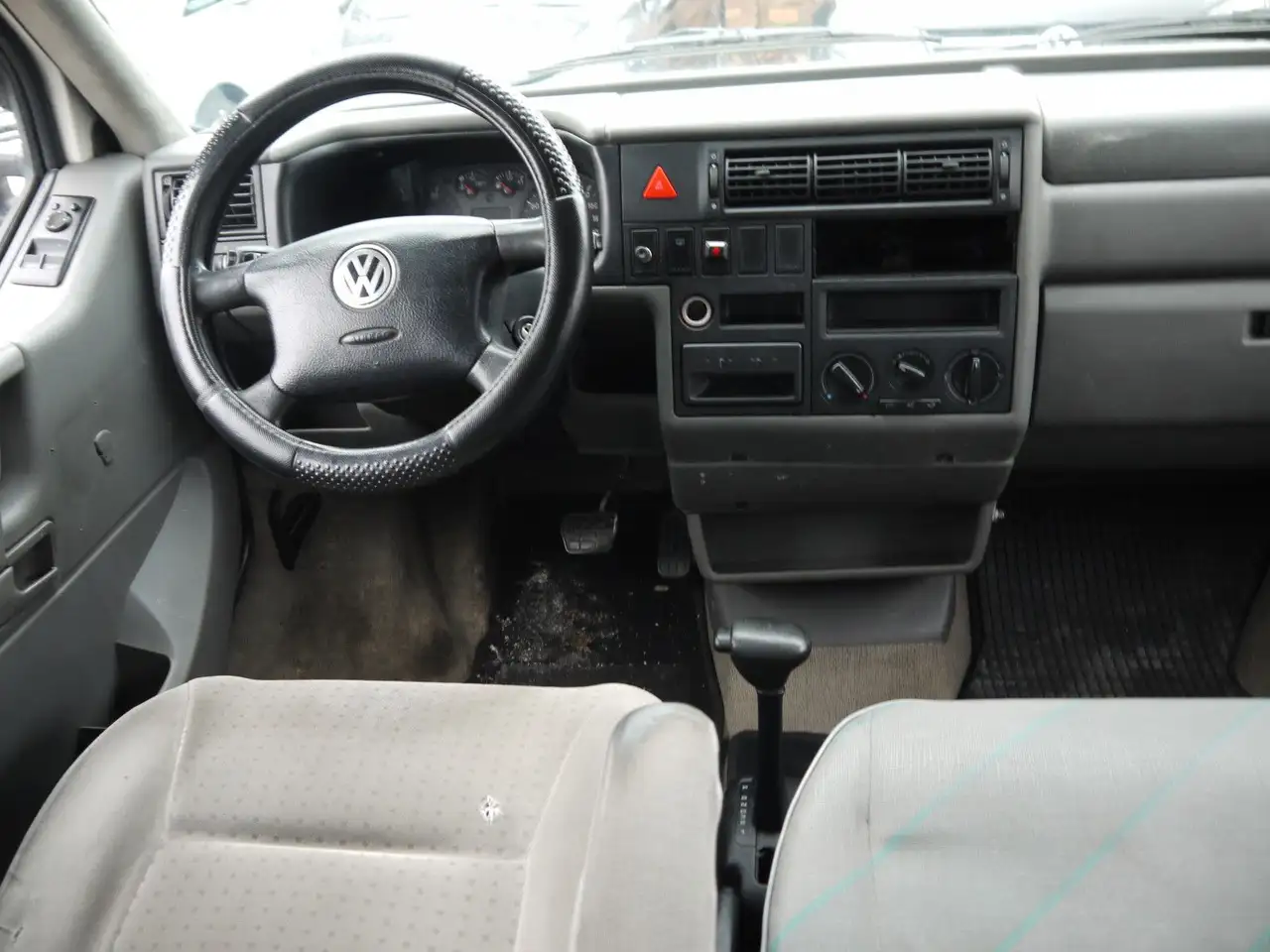 Volkswagen T4 Caravelle 2.5 TDI 75kW Automatik, foto 9