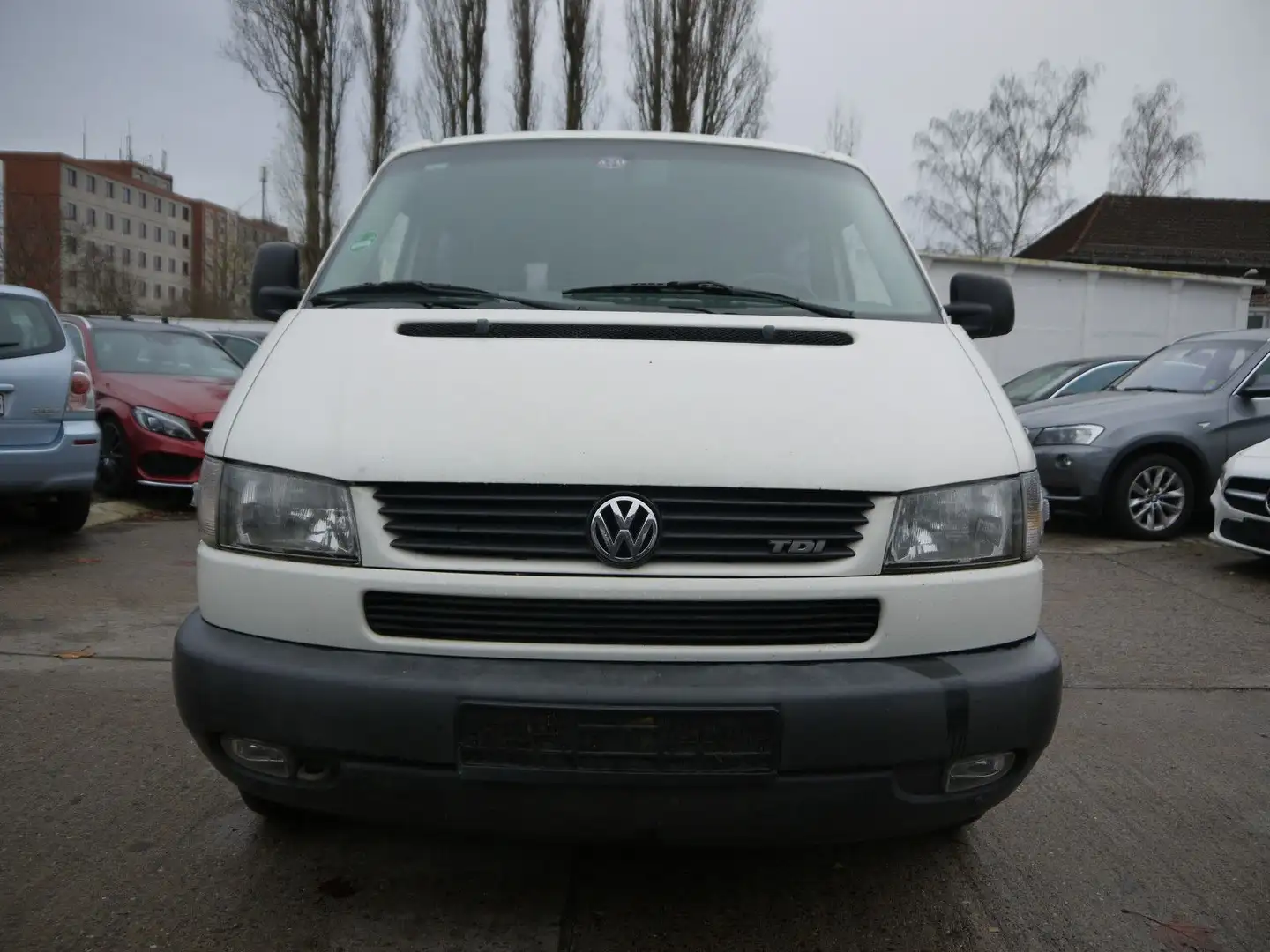 Volkswagen T4 Caravelle 2.5 TDI 75kW Automatik Weiß - 2