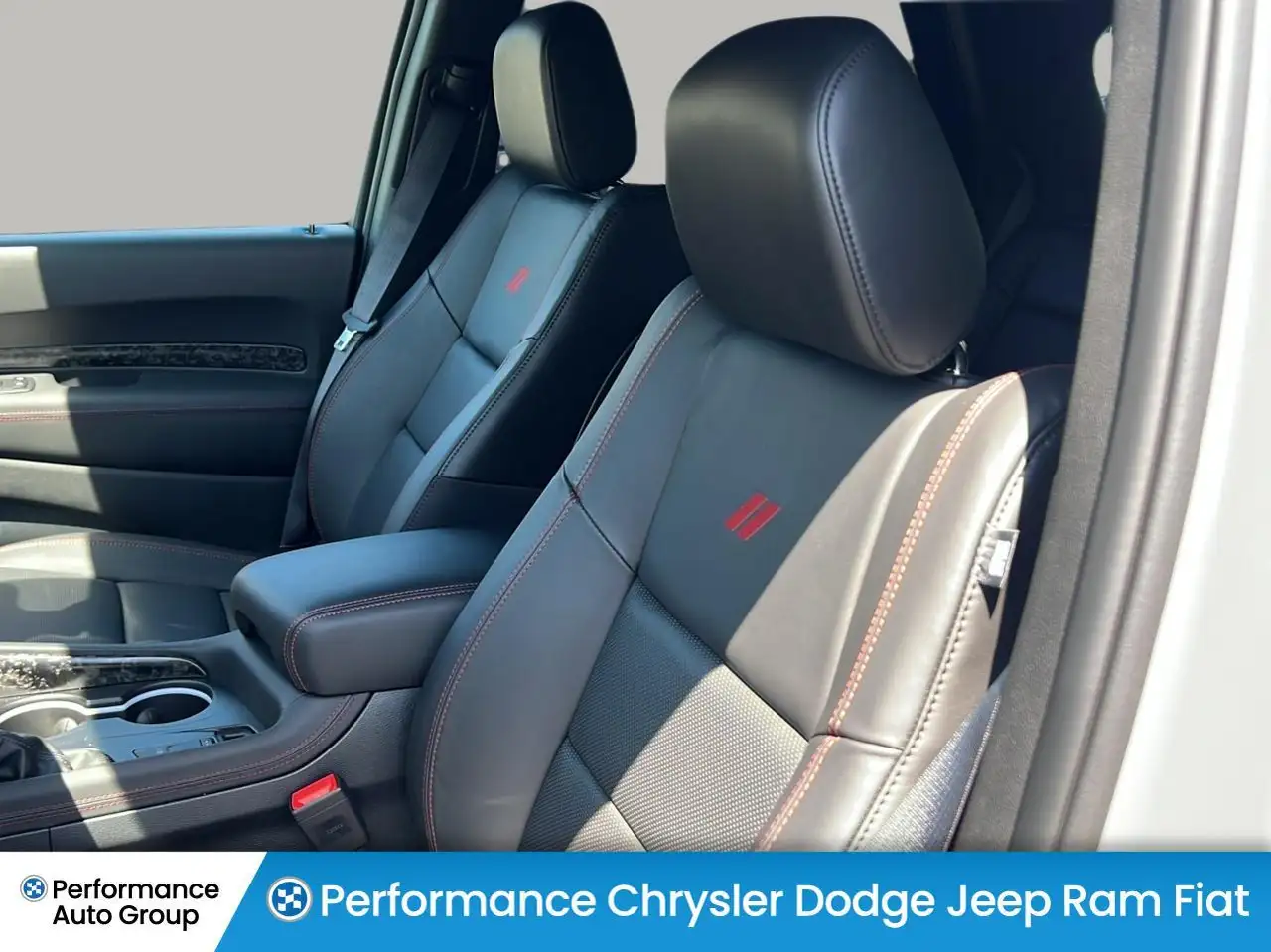 Dodge Durango снимка Dodge Durango