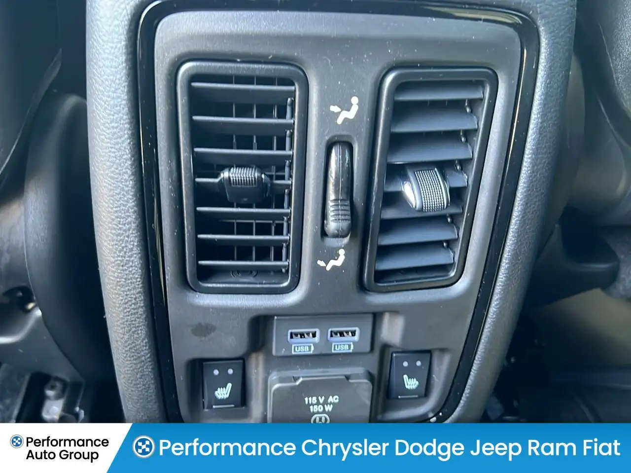 Dodge Durango снимка Dodge Durango