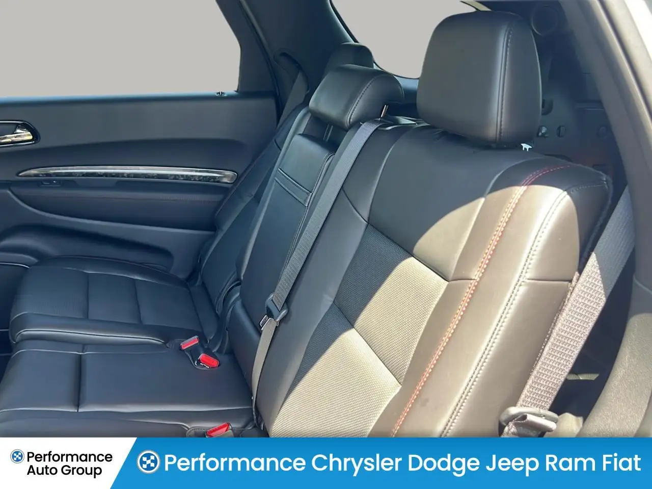Dodge Durango снимка Dodge Durango