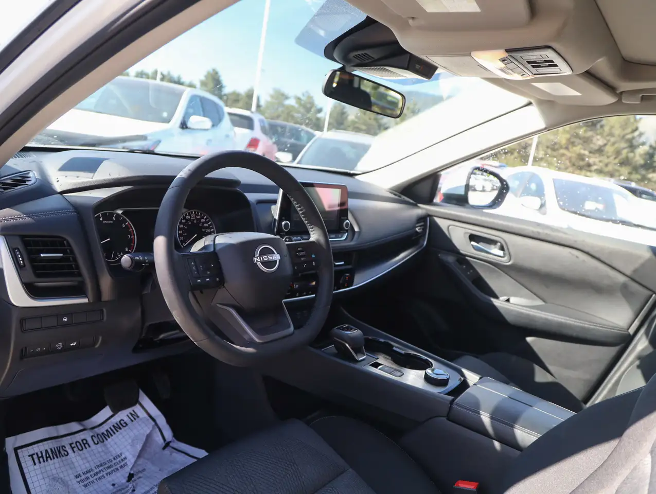 Nissan Rogue снимка Nissan Rogue