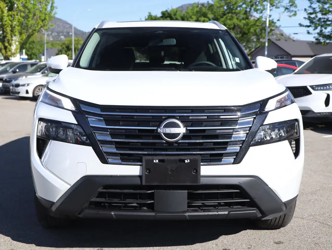 Nissan Rogue снимка Nissan Rogue