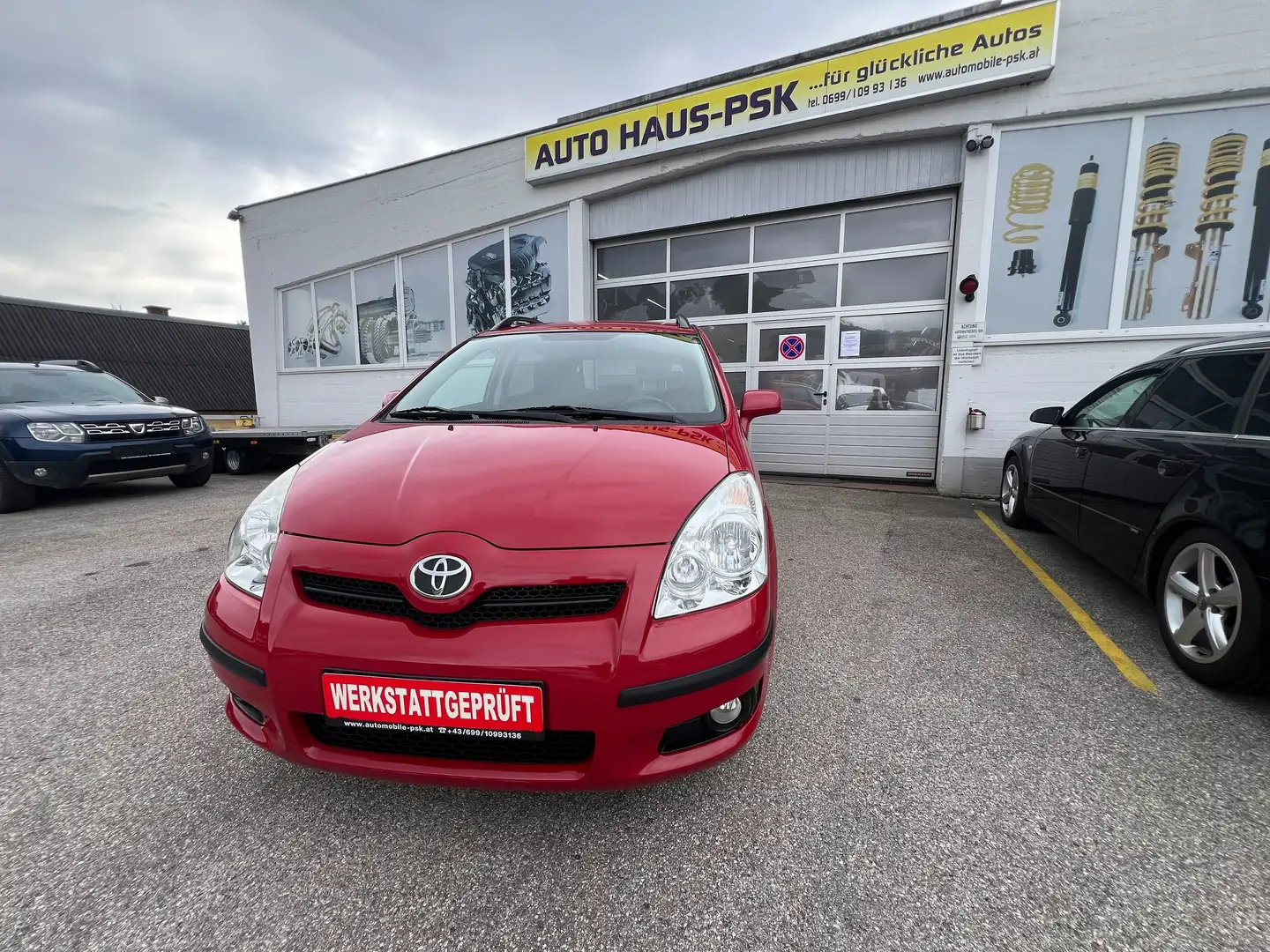 Toyota Corolla Verso Rot - 2