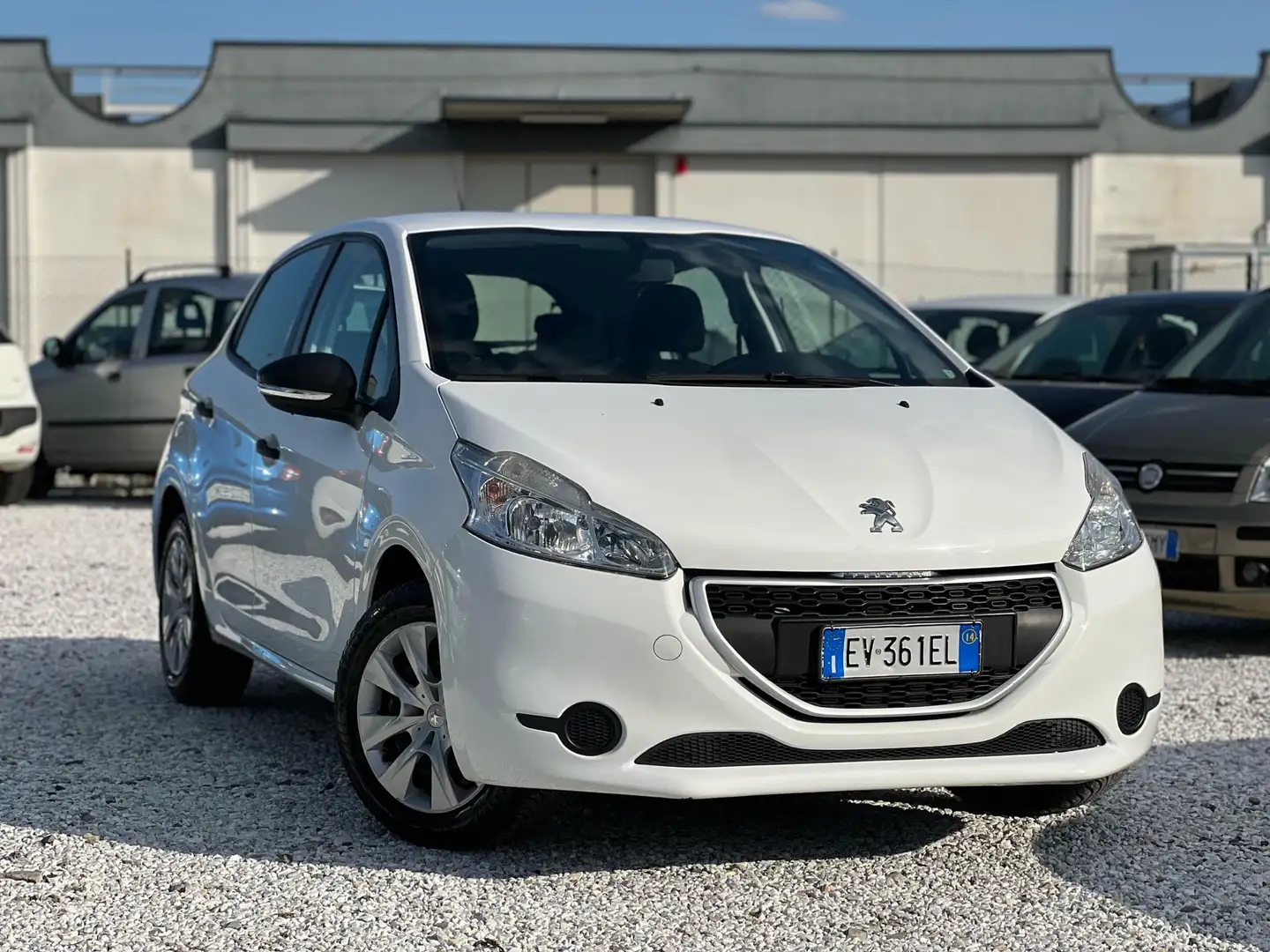 Peugeot 208 5p 1.2 puretech Access 68cv - 1