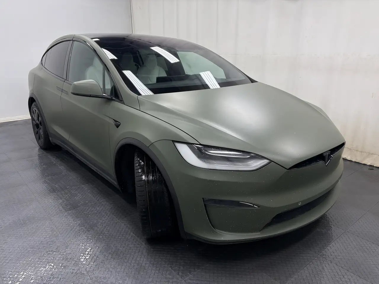 Tesla Model X снимка Tesla Model X