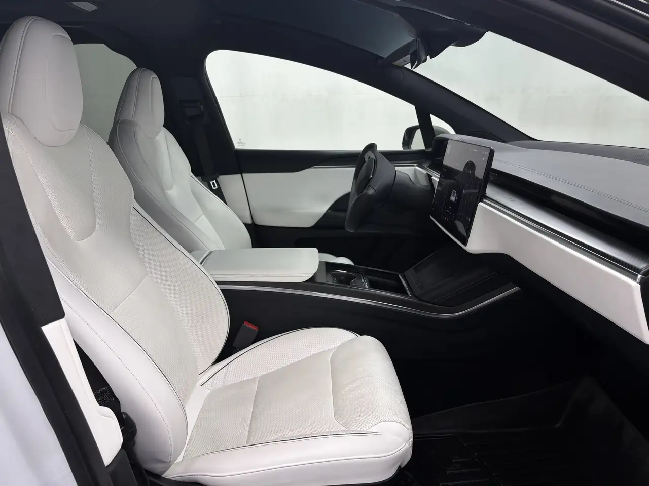 Tesla Model X снимка Tesla Model X