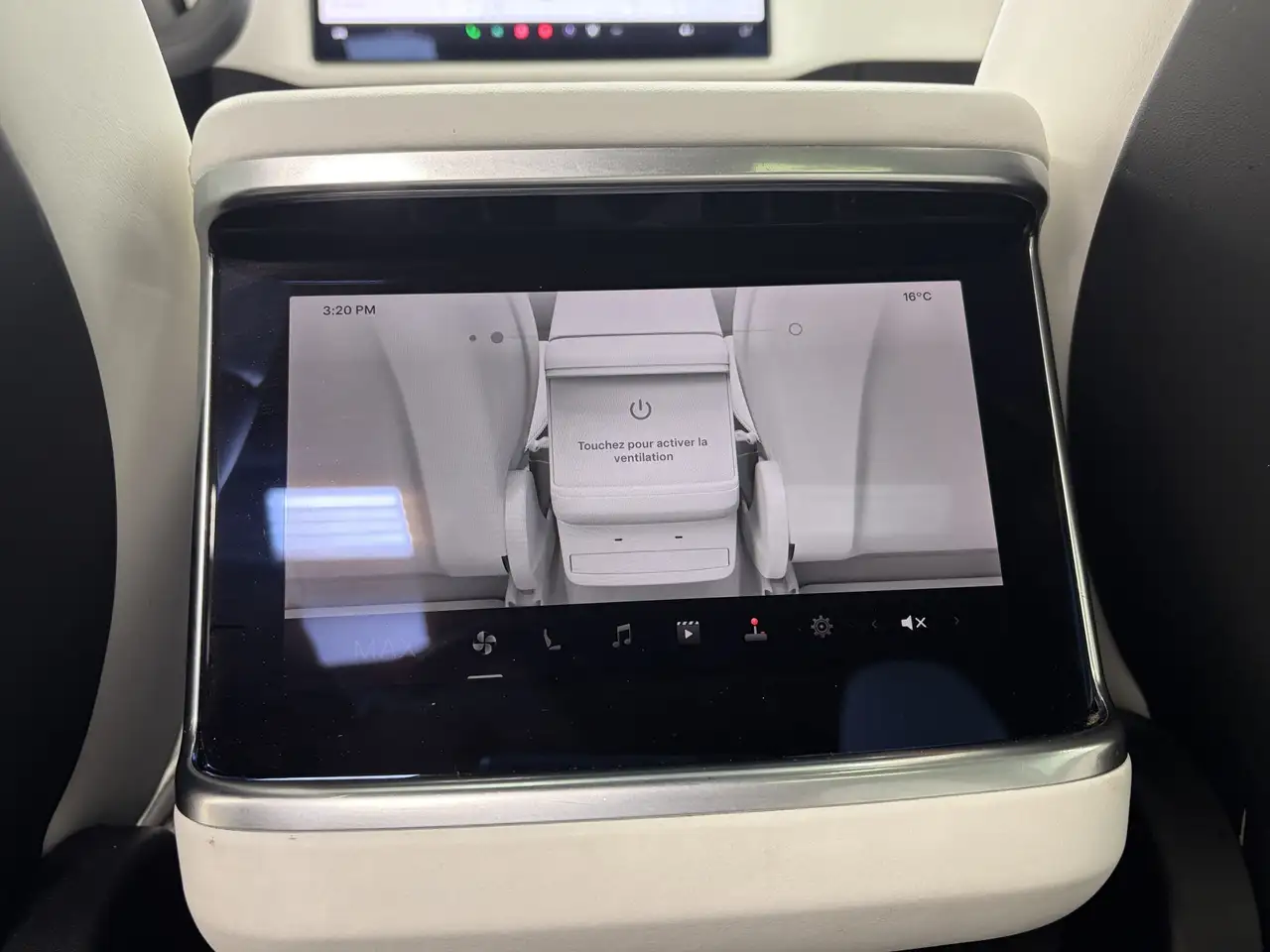 Tesla Model X снимка Tesla Model X