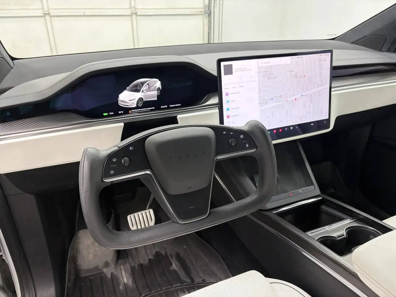 Tesla Model X снимка Tesla Model X