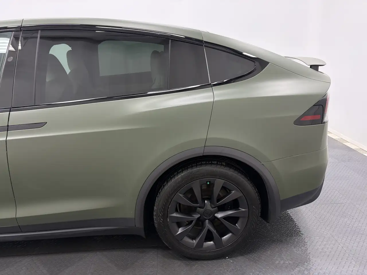 Tesla Model X снимка Tesla Model X