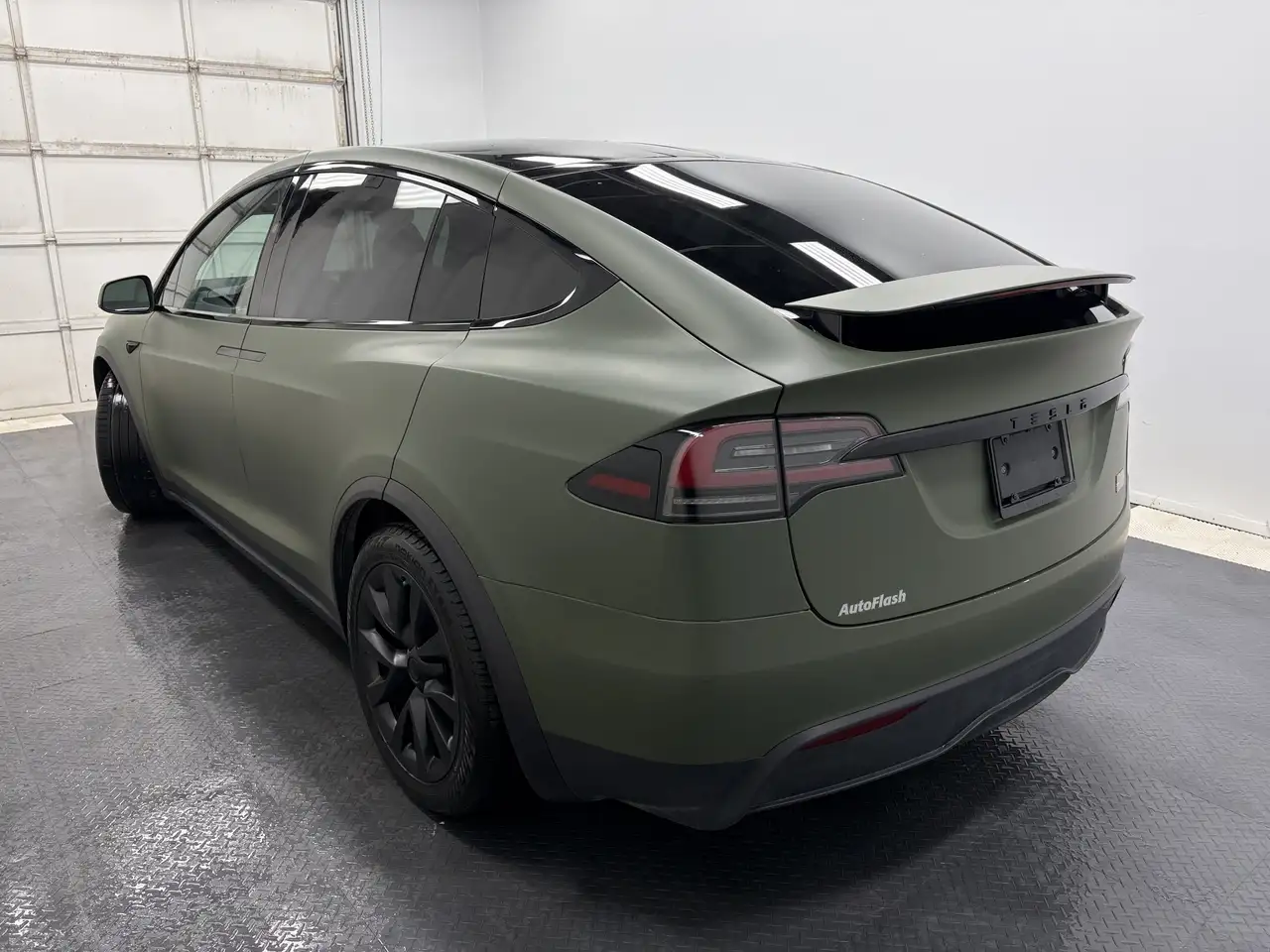 Tesla Model X снимка Tesla Model X