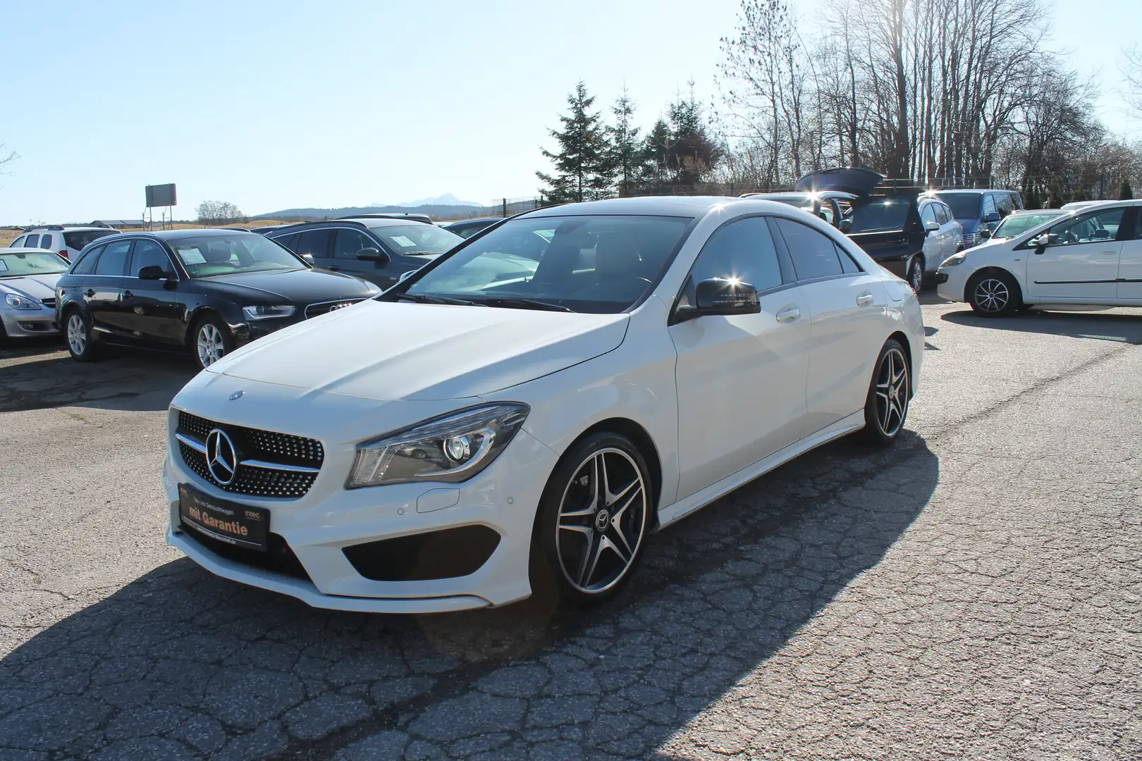 Mercedes-Benz CLA 200 AMG-LINE XENON PANORAMA RFK AHK Weiß - 1
